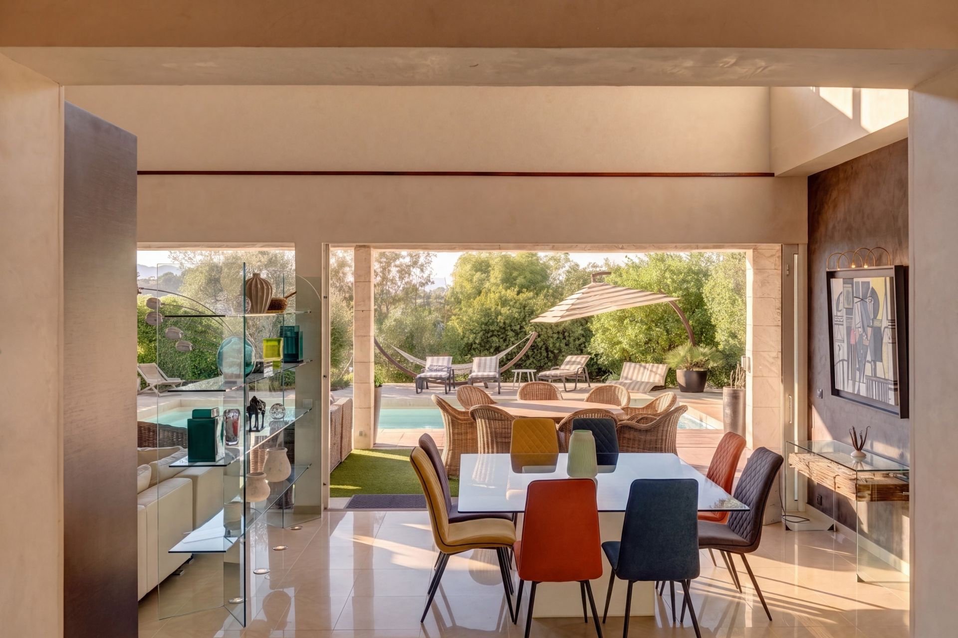 luxury villa 5 Rooms for sale on CANNES (06400)
