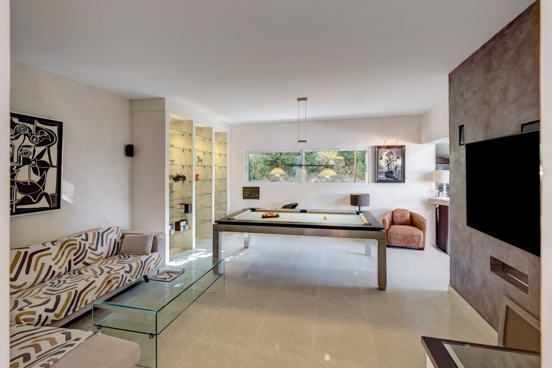 luxury villa 5 Rooms for sale on CANNES (06400)