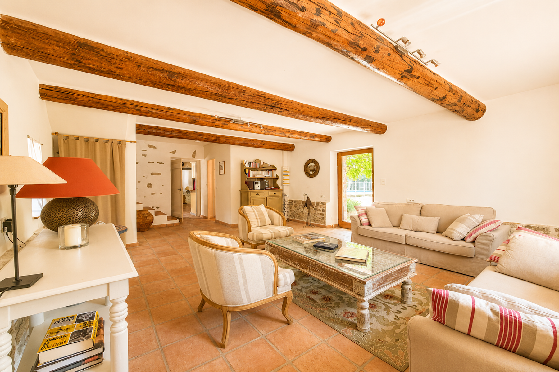 luxury house 6 Rooms for sale on UZES (30700)