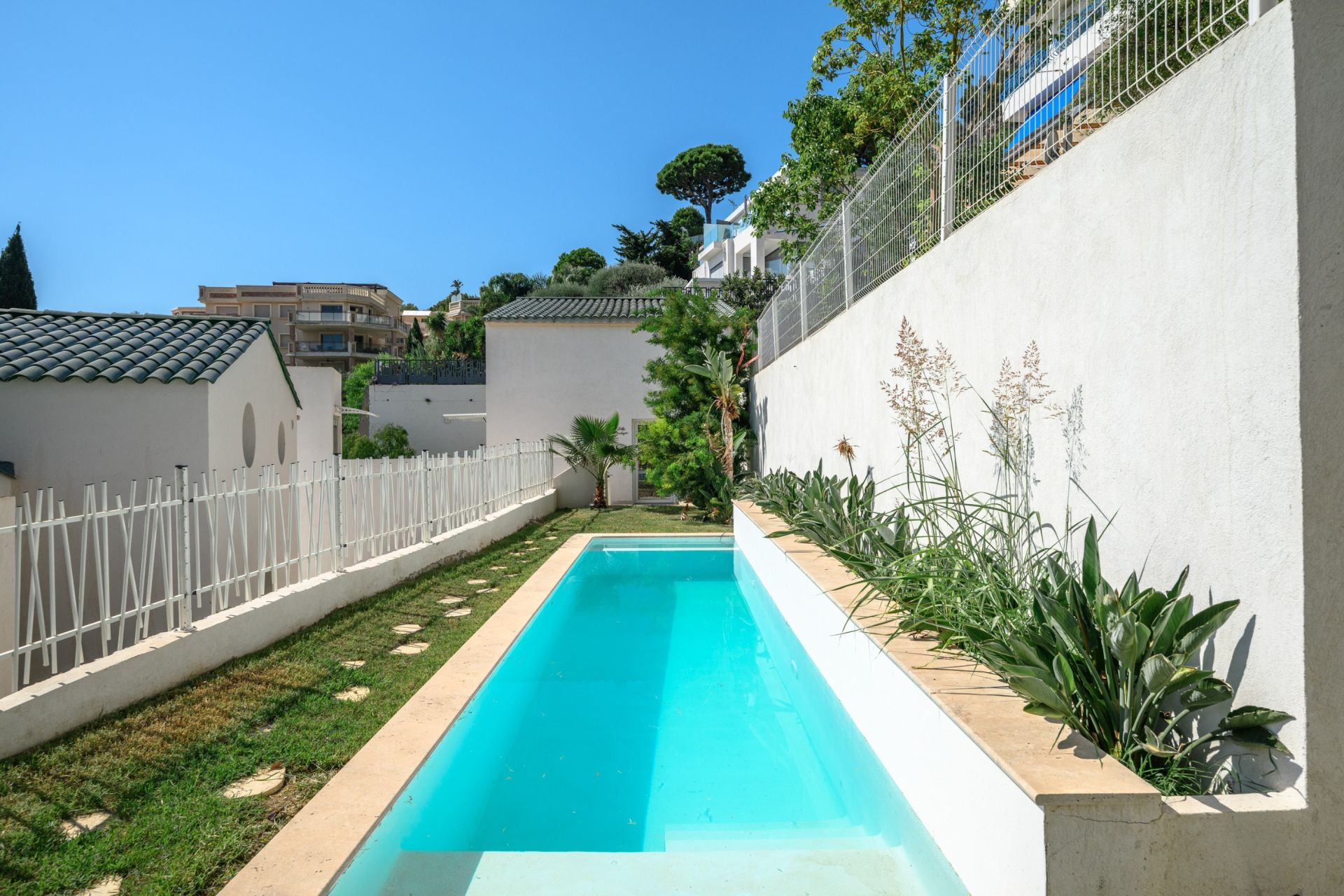 luxury villa 5 Rooms for sale on CAP D AIL (06320)