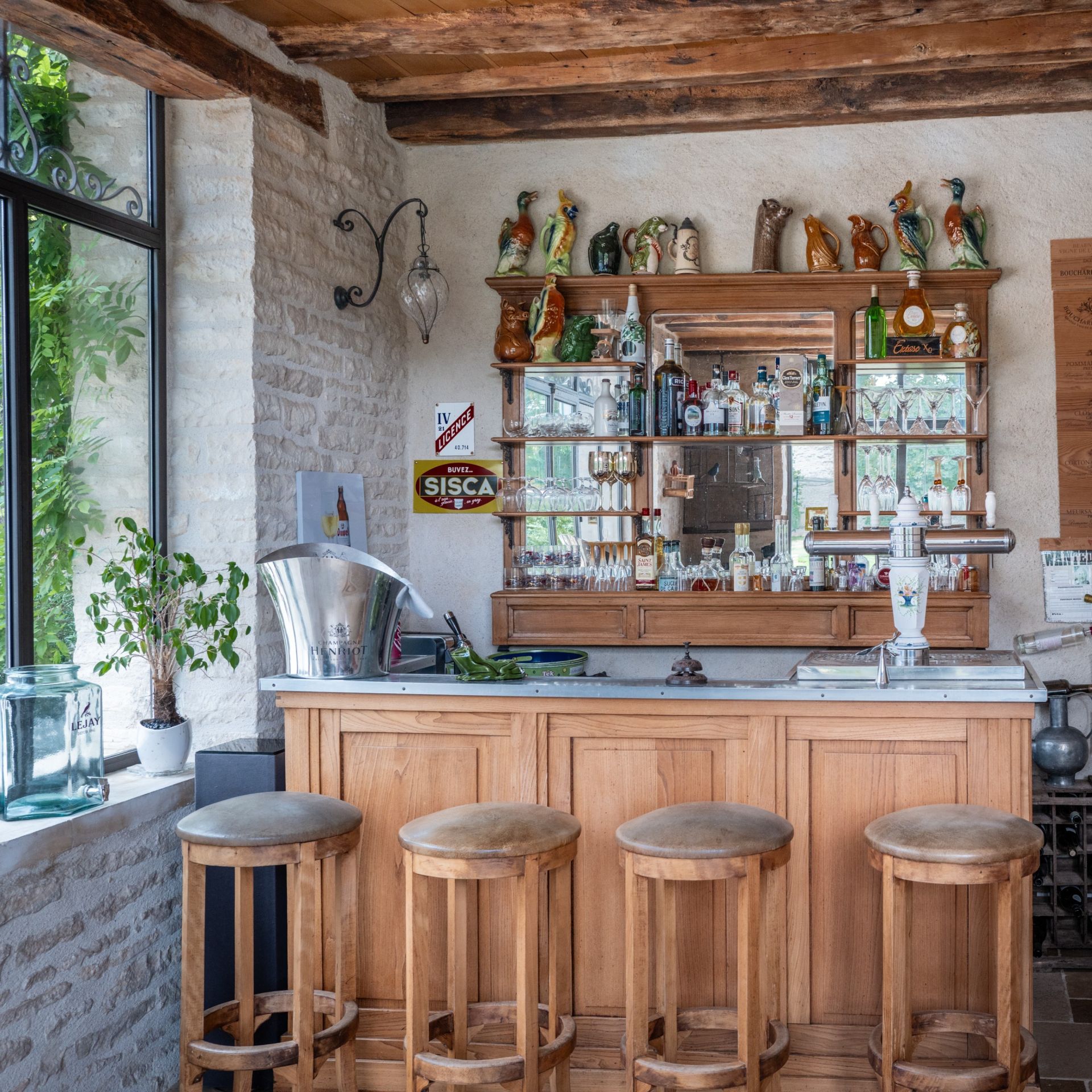 luxury house 11 Rooms for sale on DIJON (21000)