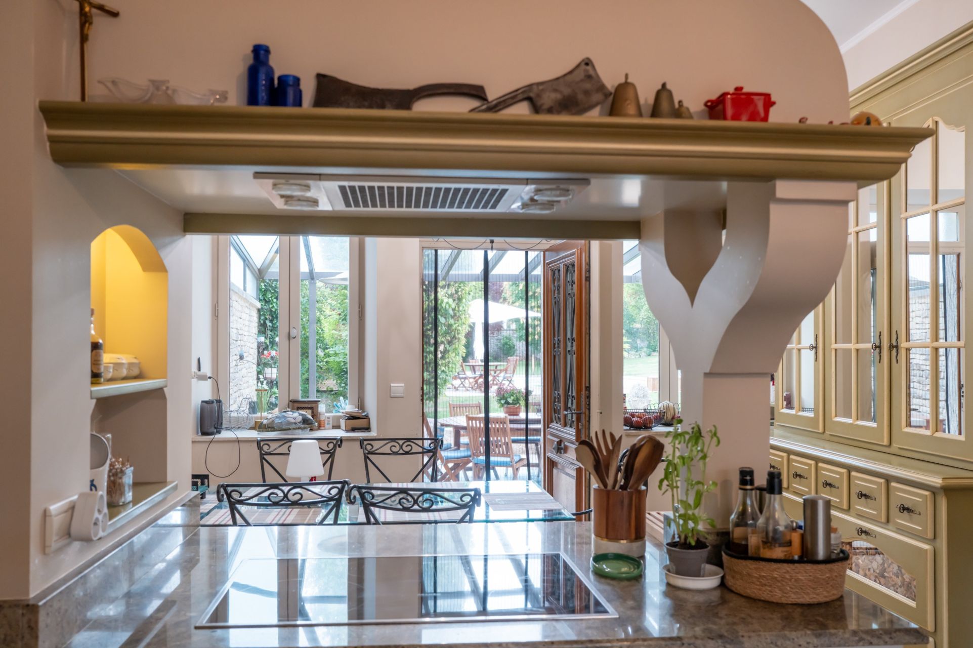 luxury house 11 Rooms for sale on DIJON (21000)