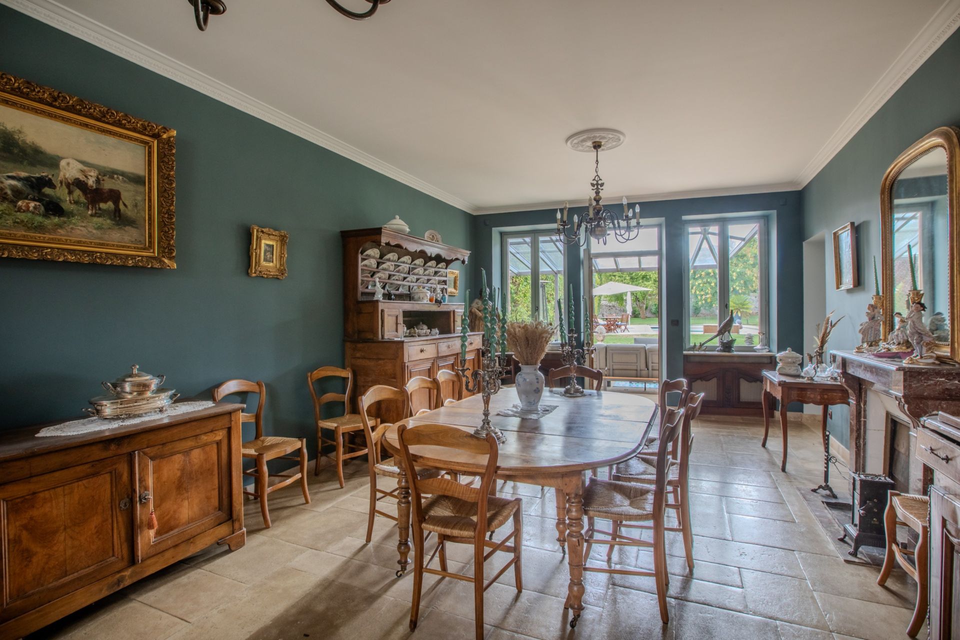 luxury house 11 Rooms for sale on DIJON (21000)