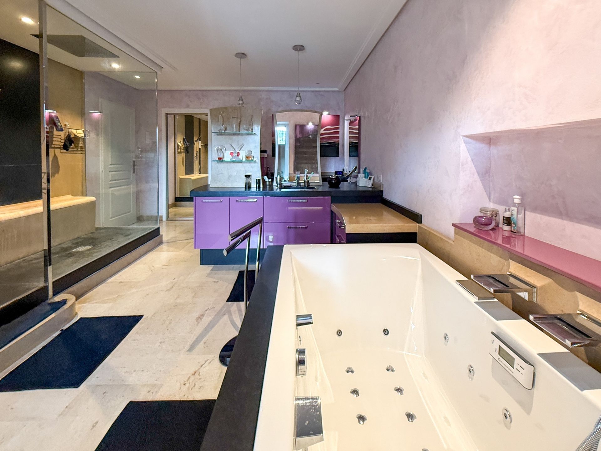 luxury house 11 Rooms for sale on DIJON (21000)
