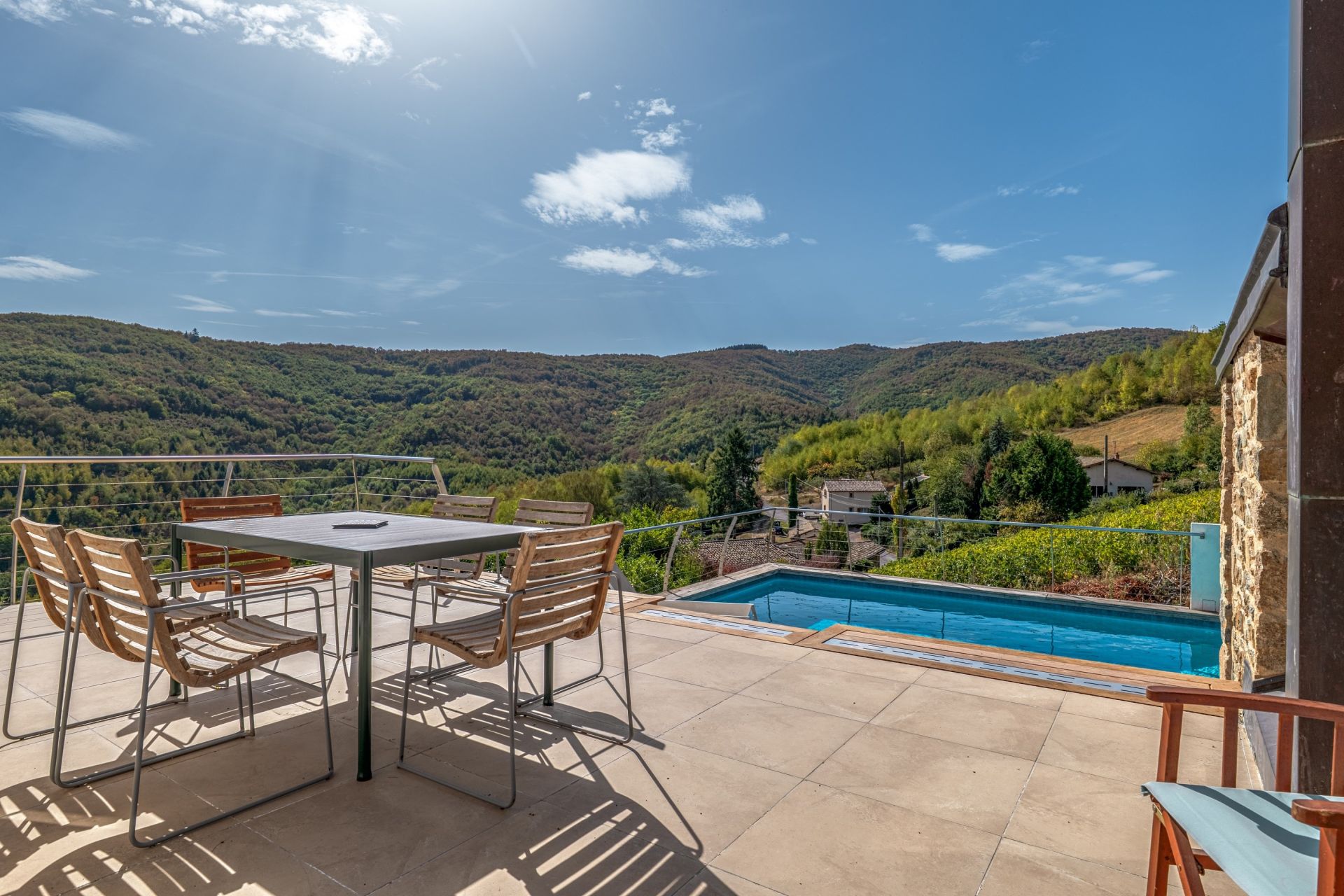 maison d'architecte 6 Pièces en vente sur MARCHAMPT (69430)