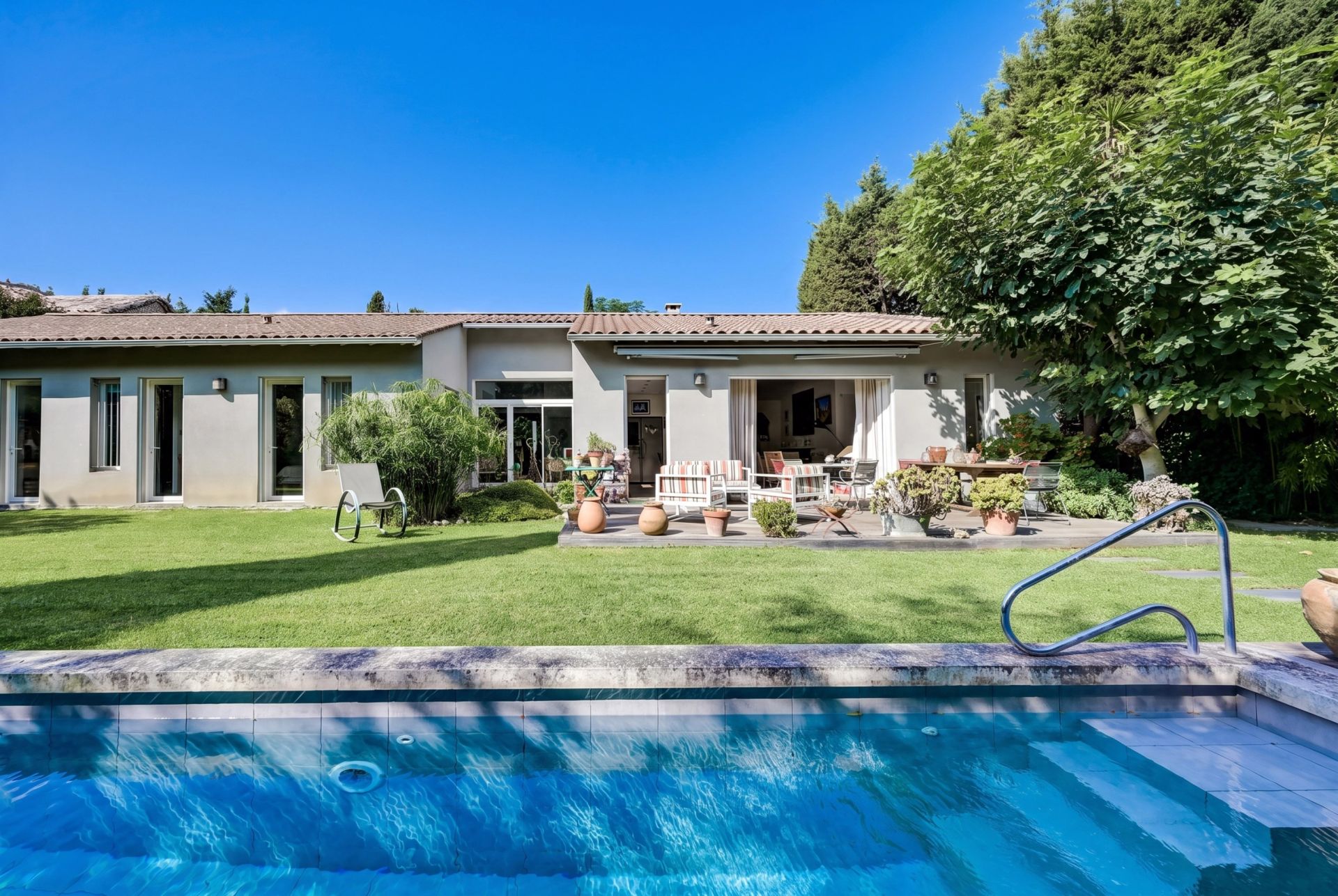 maison de luxe 5 Pièces en vente sur VILLENEUVE LES AVIGNON (30400)