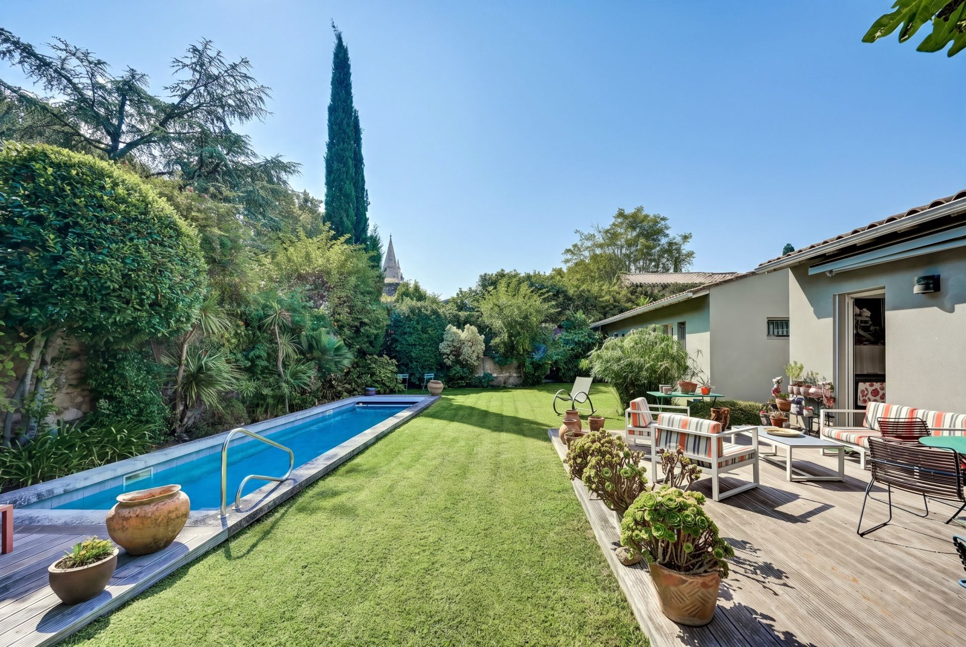 maison de luxe 5 Pièces en vente sur VILLENEUVE LES AVIGNON (30400)