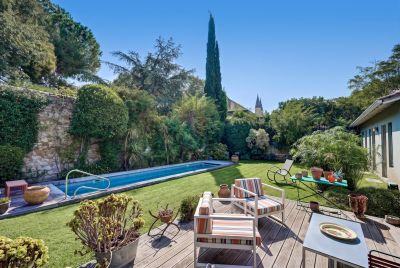 Sale Luxury house Villeneuve-lès-Avignon 5&nbsp;Rooms 196&nbsp;m²