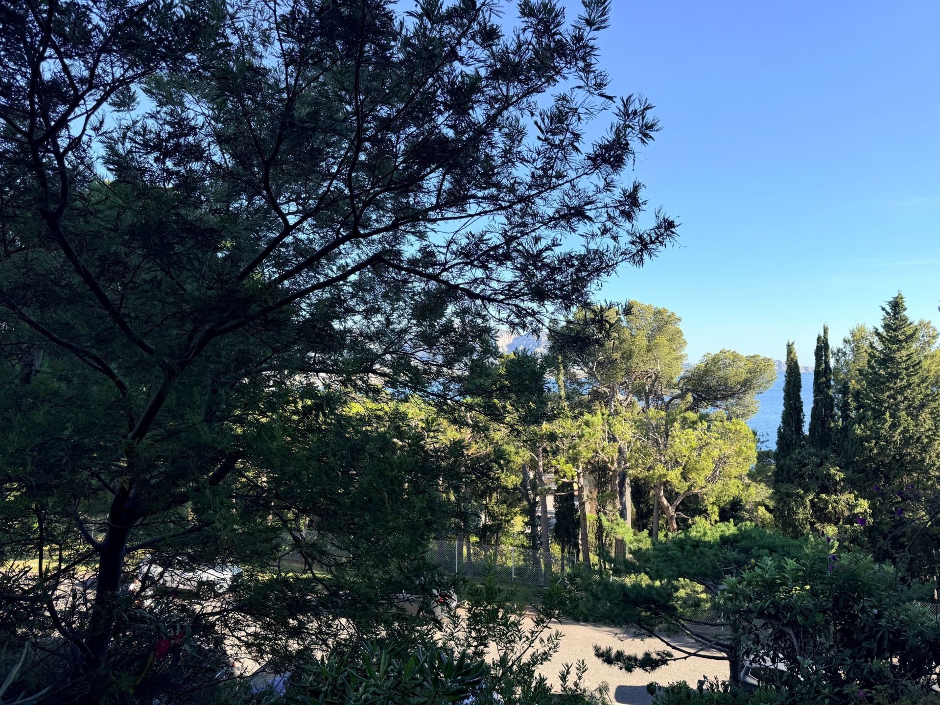 luxury apartment 2 Rooms for rent on MARSEILLE (13007)