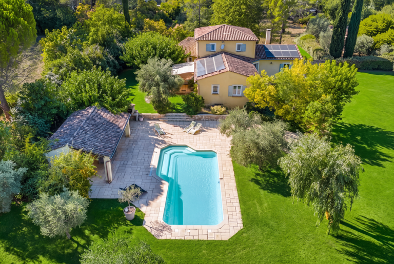 maison provençale de luxe 6 Pièces en vente sur FAYENCE (83440)