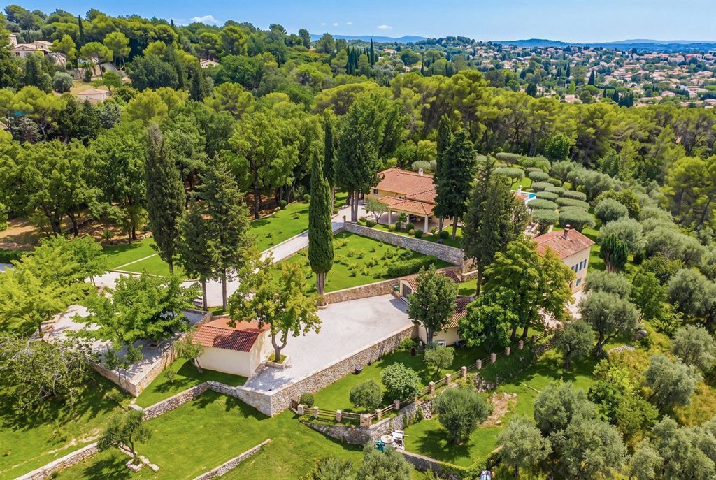 villa de luxe 10 Pièces en vente sur GRASSE (06130)