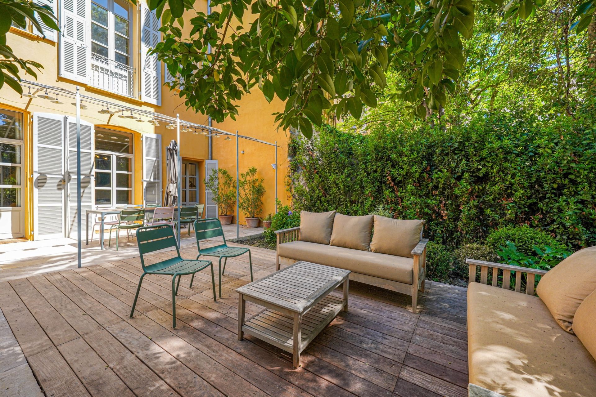 mansion (hôtel particulier) 14 Rooms for sale on AIX EN PROVENCE (13100)