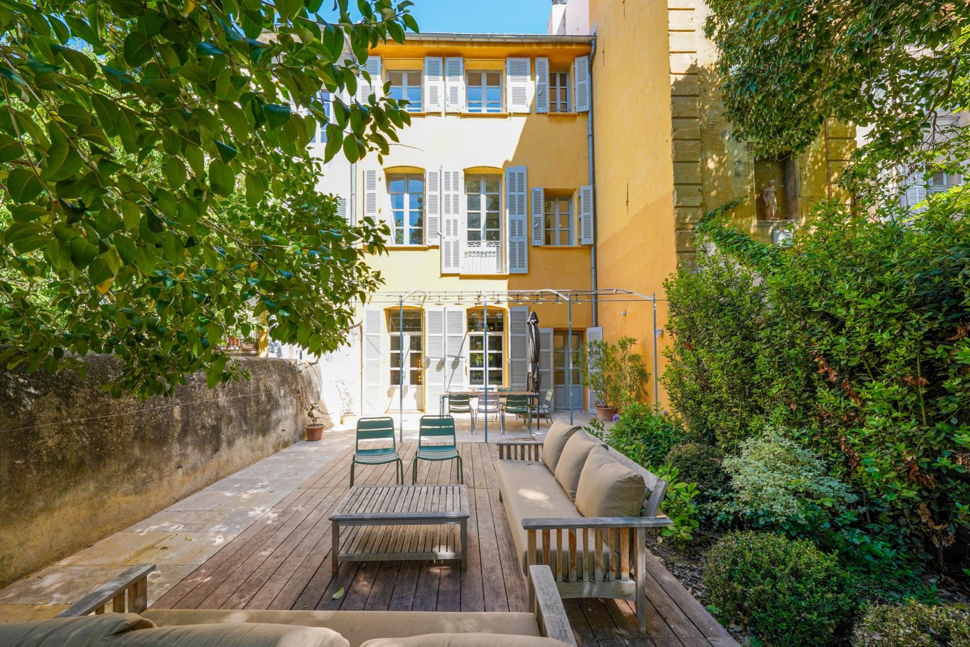 mansion (hôtel particulier) 14 Rooms for sale on AIX EN PROVENCE (13100)