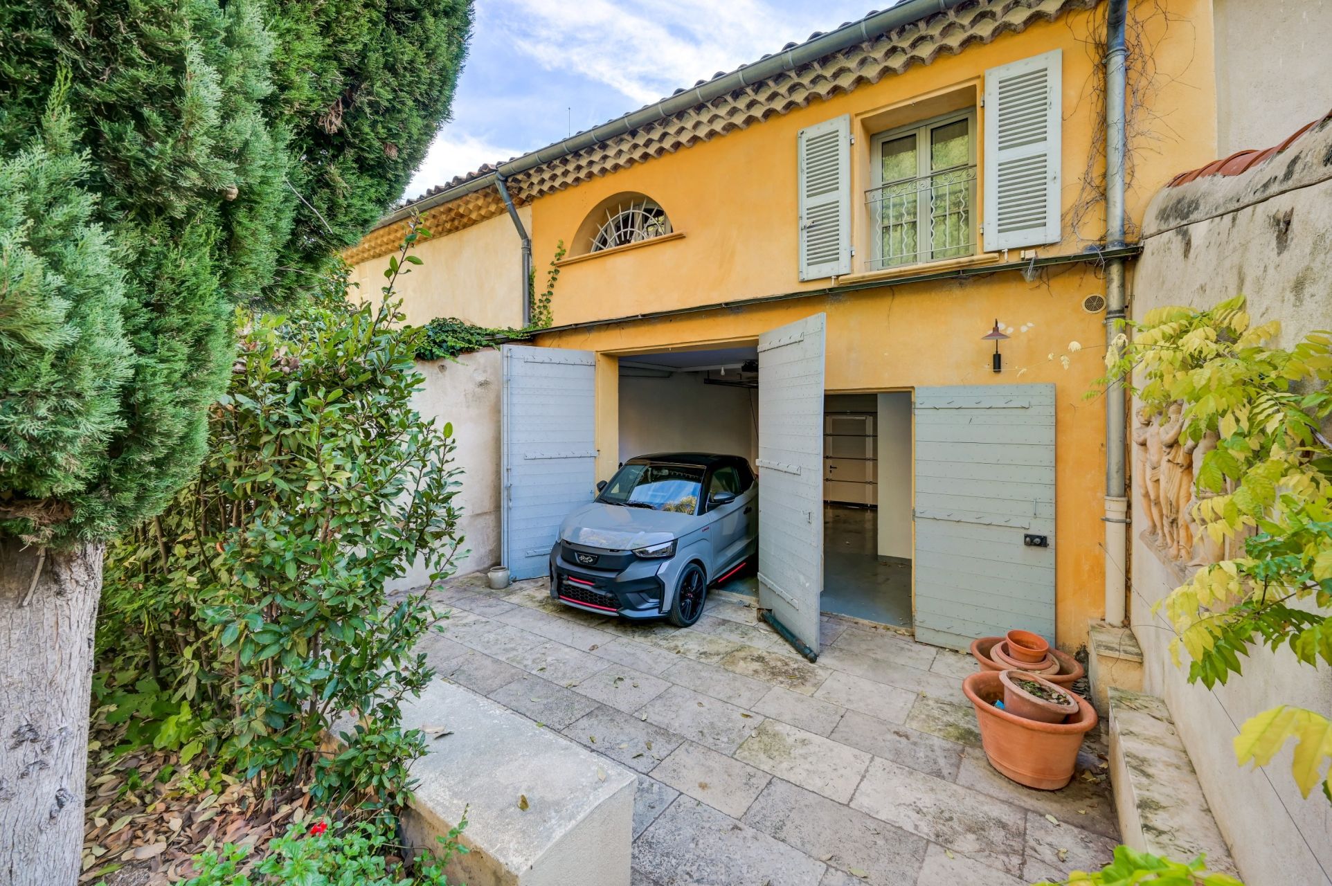 mansion (hôtel particulier) 14 Rooms for sale on AIX EN PROVENCE (13100)