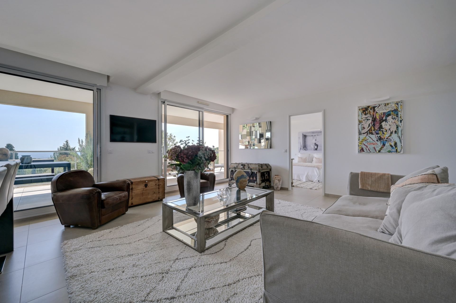 luxury apartment 4 Rooms for sale on AIX EN PROVENCE (13090)