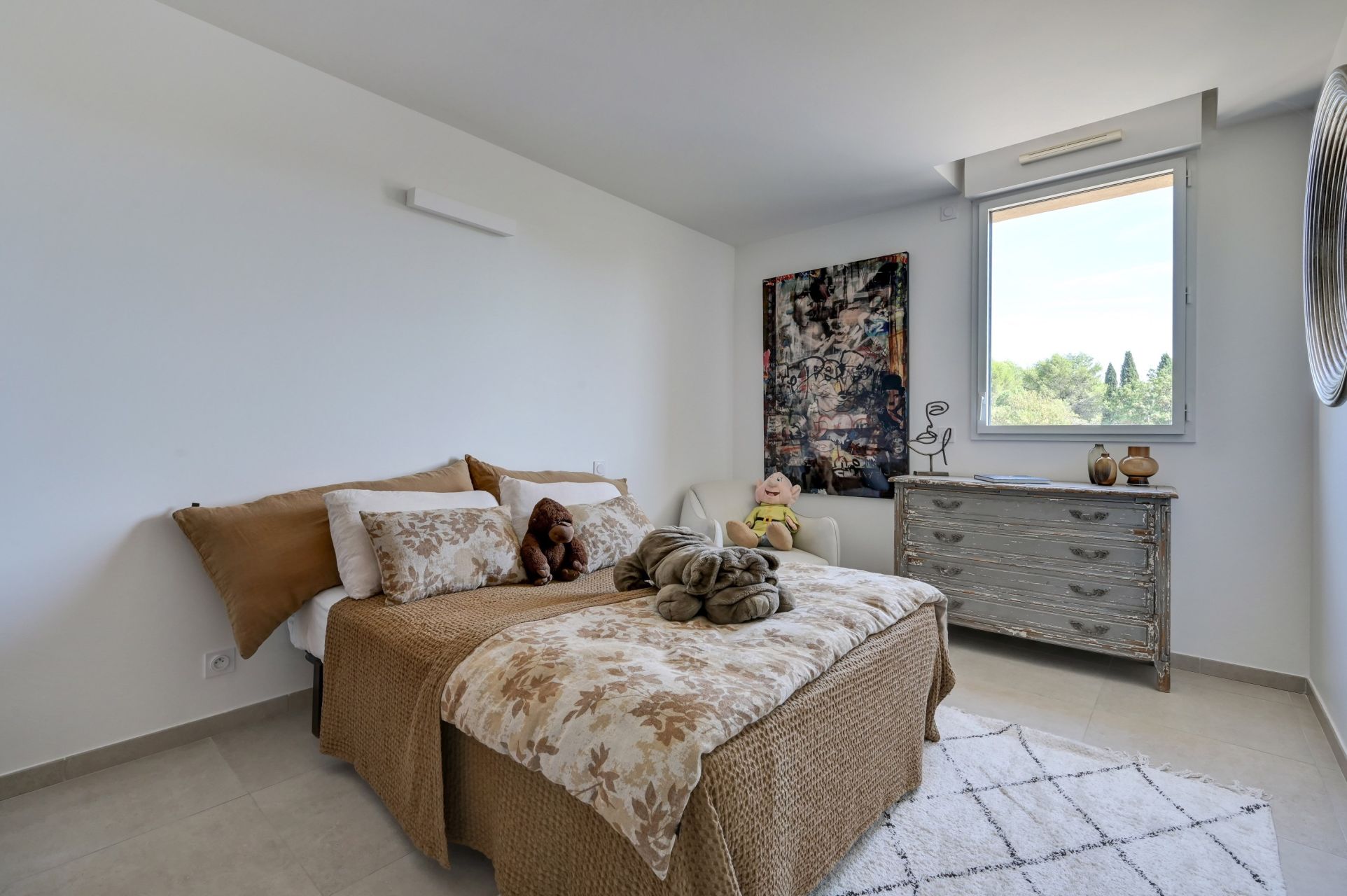 luxury apartment 4 Rooms for sale on AIX EN PROVENCE (13090)