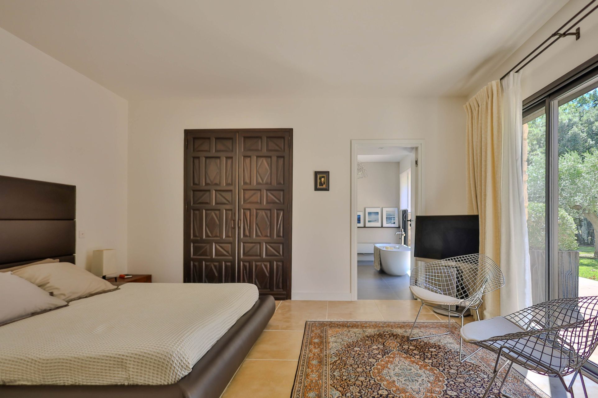 luxury house 10 Rooms for sale on ST SATURNIN LES APT (84490)