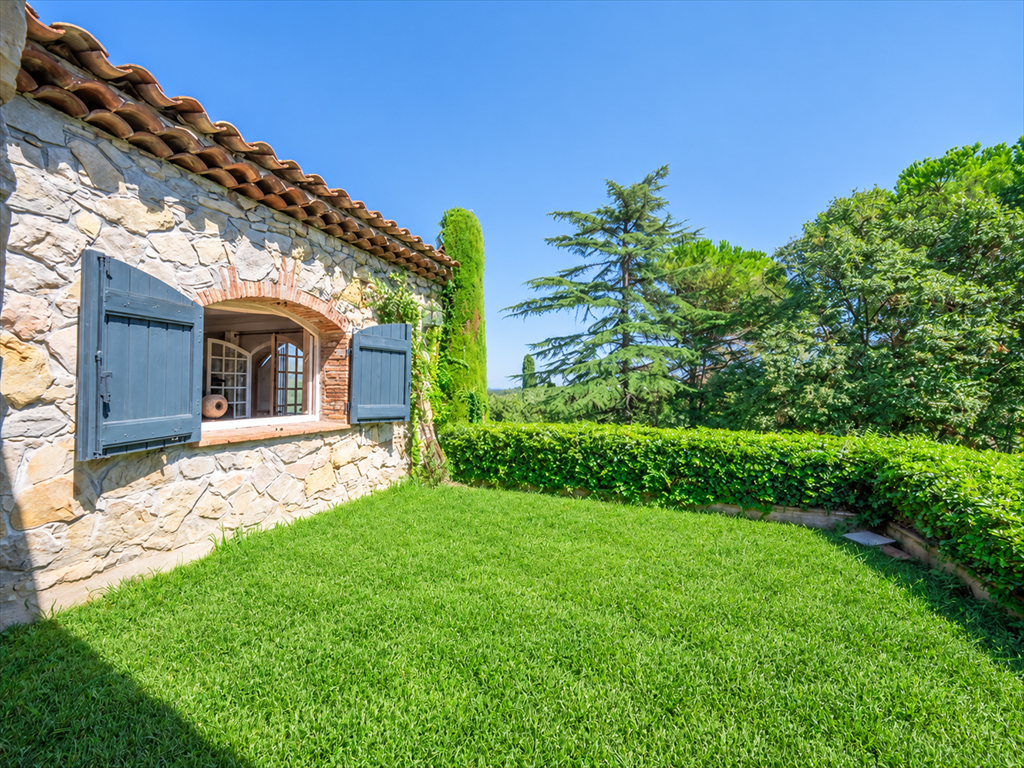 mas 6 Rooms for sale on MOUANS SARTOUX (06370)