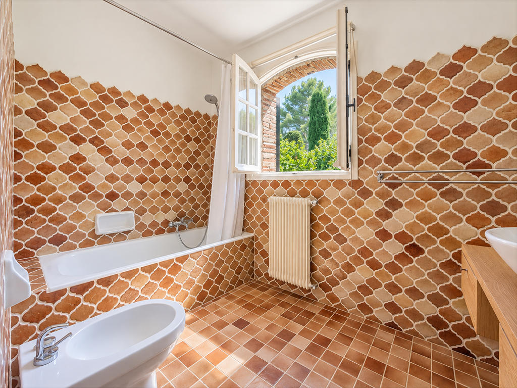 mas 6 Rooms for sale on MOUANS SARTOUX (06370)
