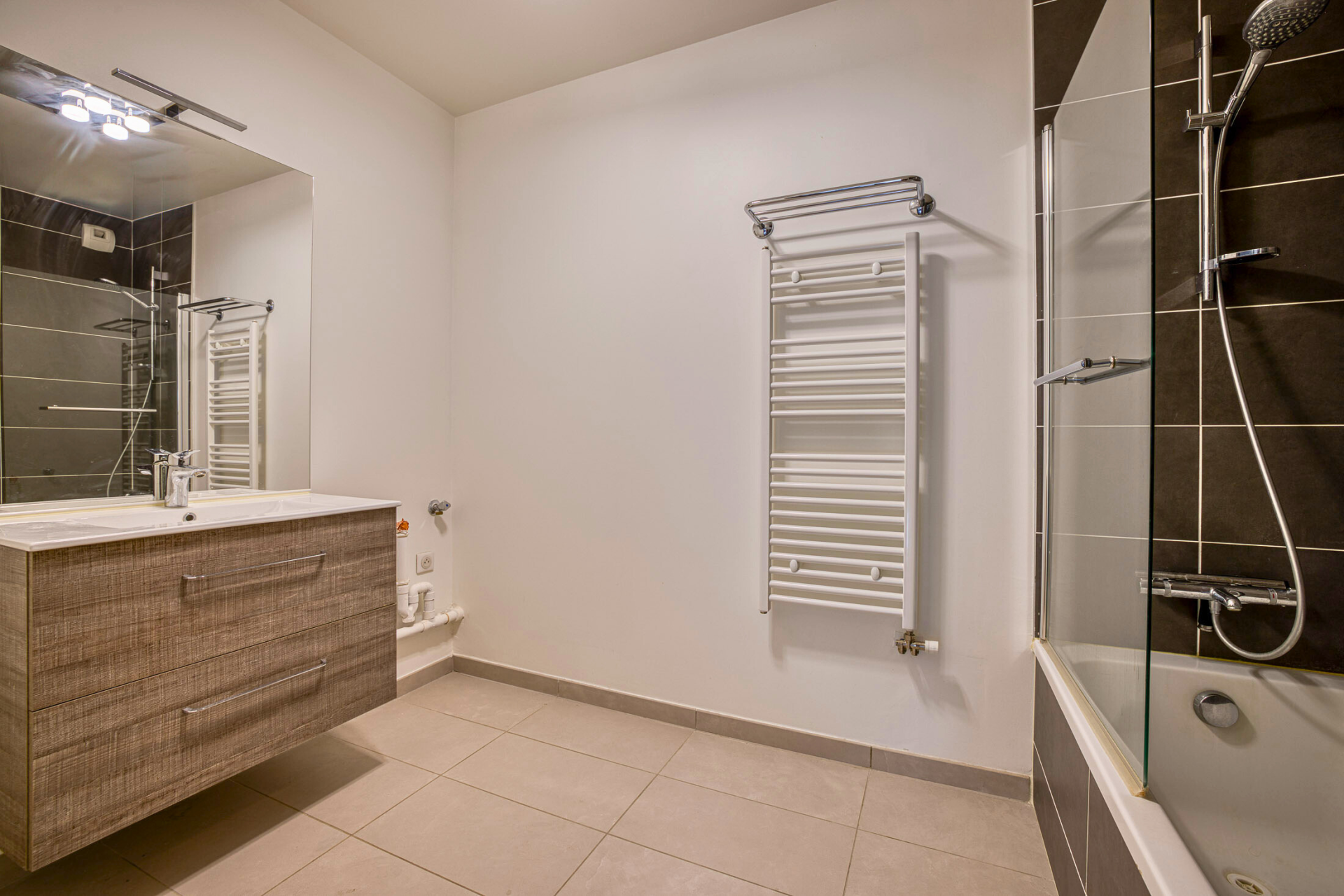 luxury apartment 3 Rooms for sale on ANNECY (74000)
