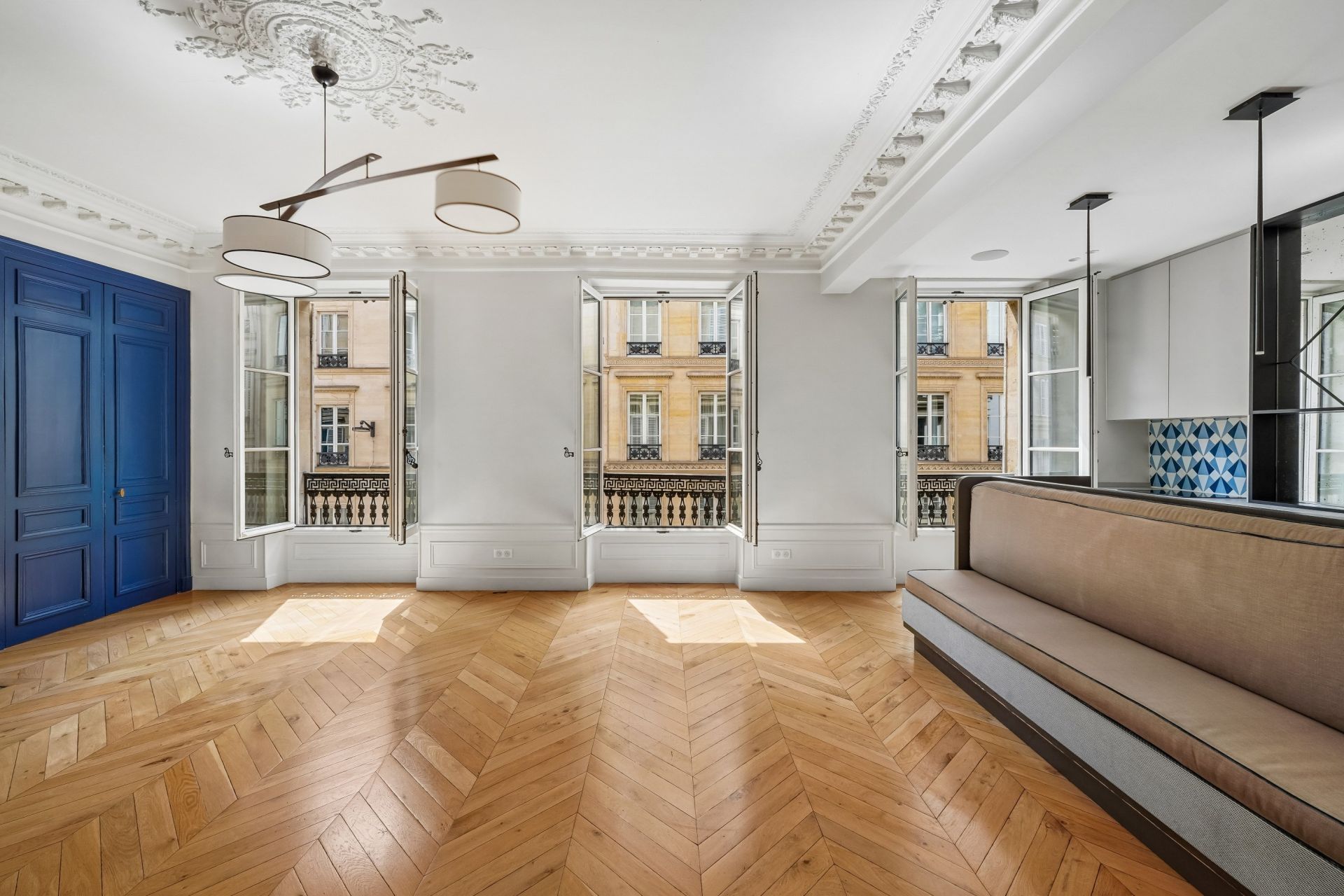 luxury apartment 6 Rooms for sale on PARIS (75009)