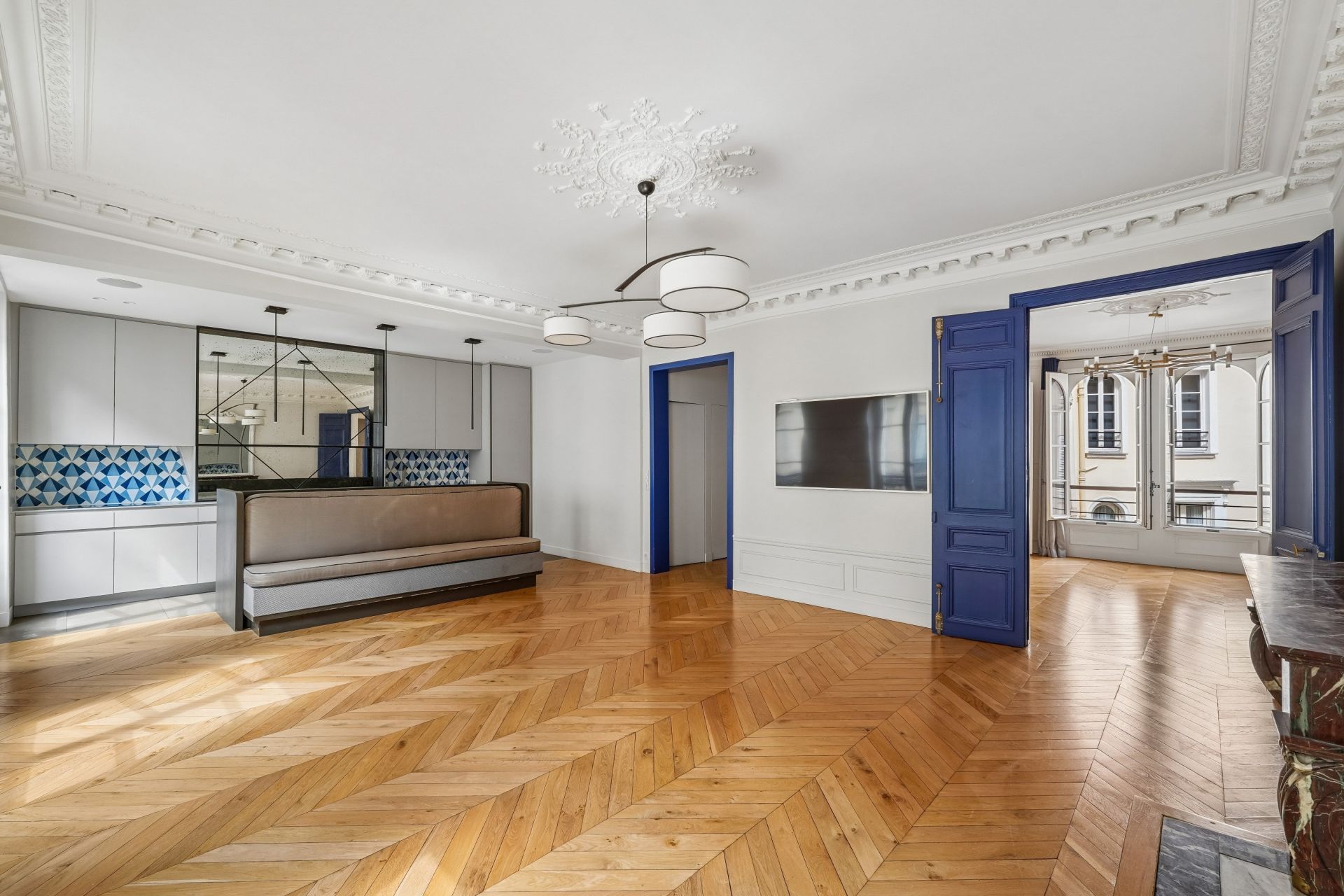 luxury apartment 6 Rooms for sale on PARIS (75009)