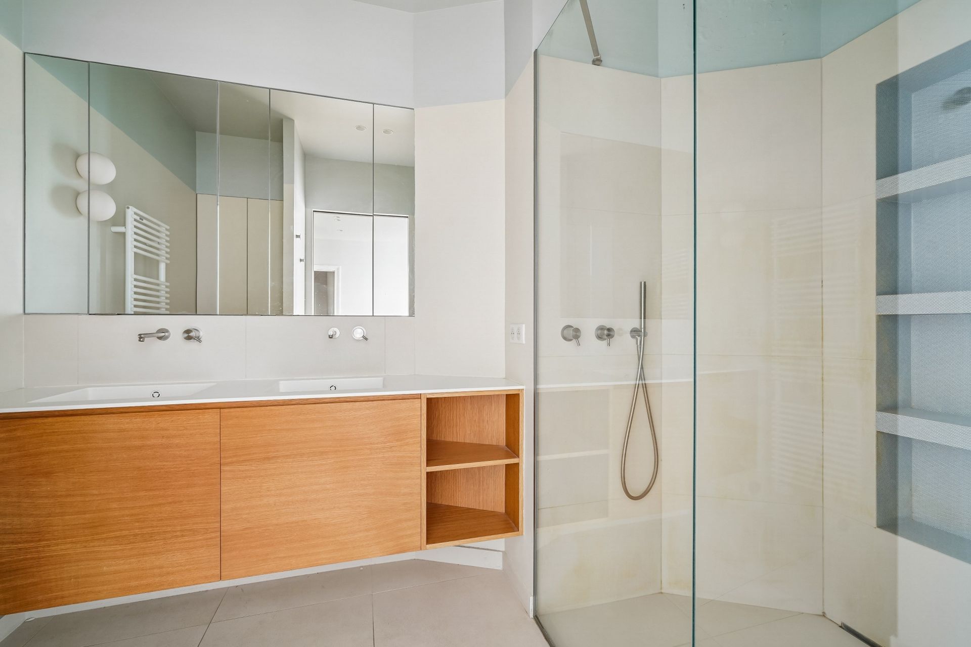 luxury apartment 6 Rooms for sale on PARIS (75009)