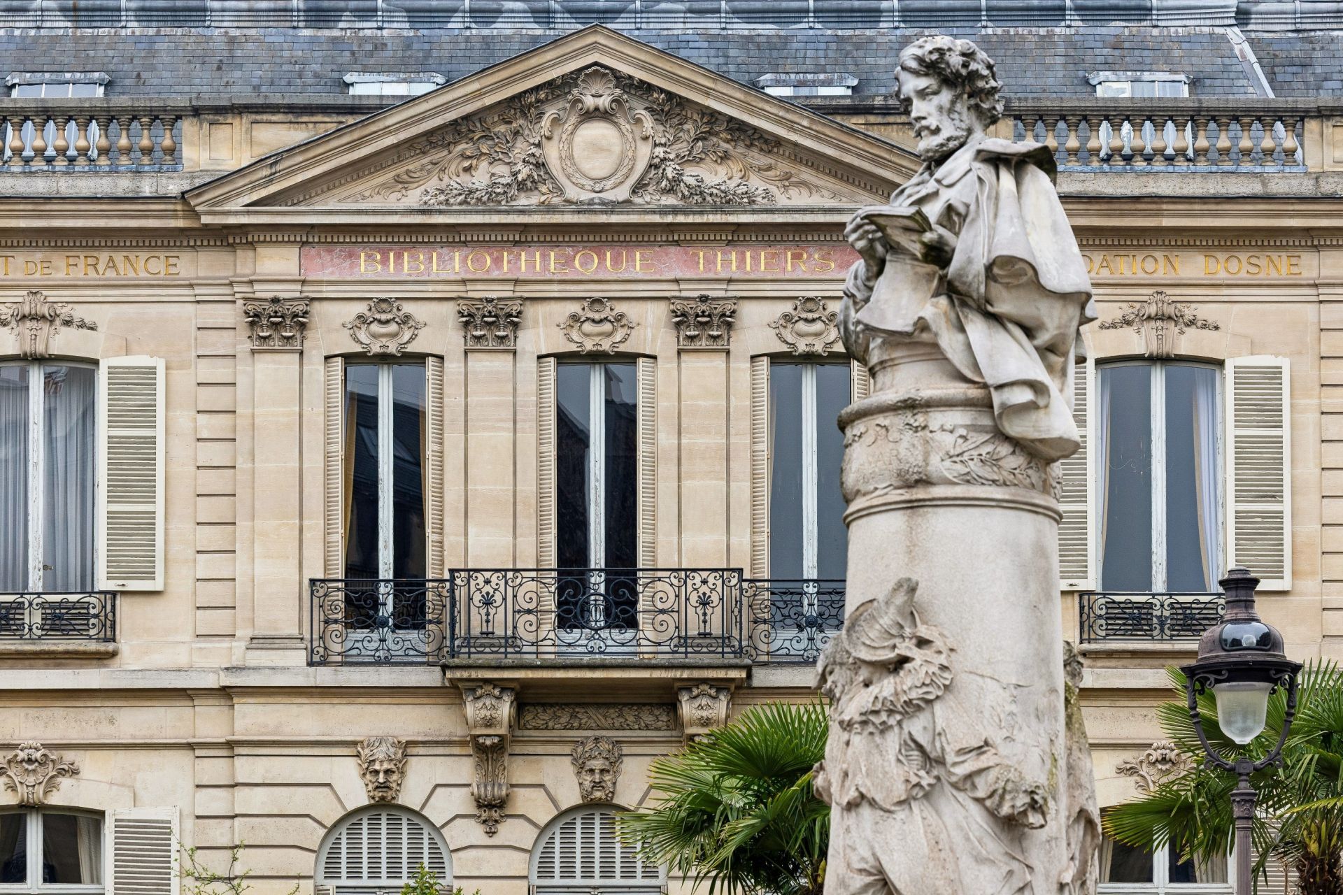 luxury apartment 6 Rooms for sale on PARIS (75009)