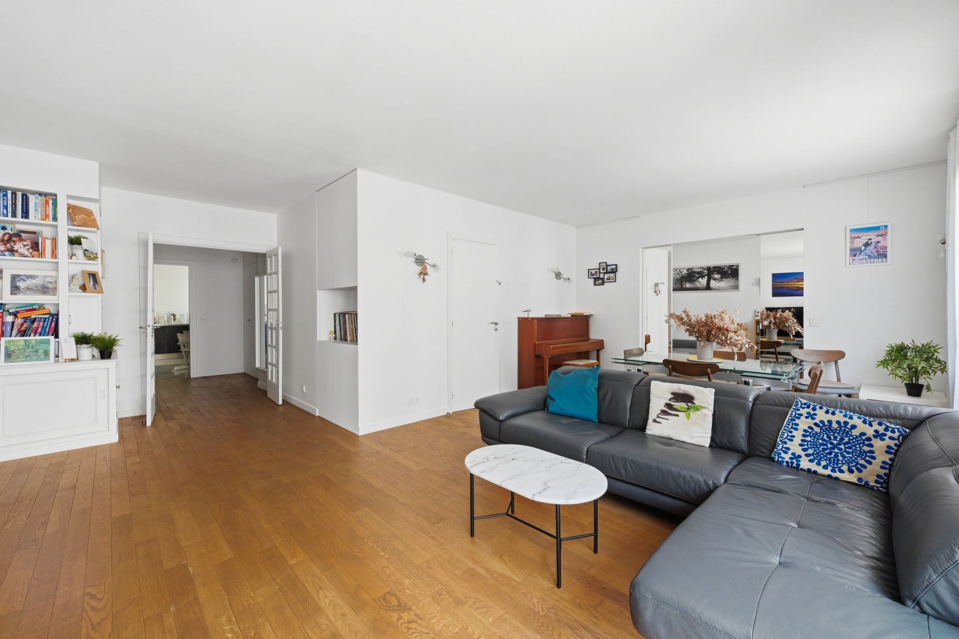 luxury apartment 5 Rooms for sale on NEUILLY SUR SEINE (92200)