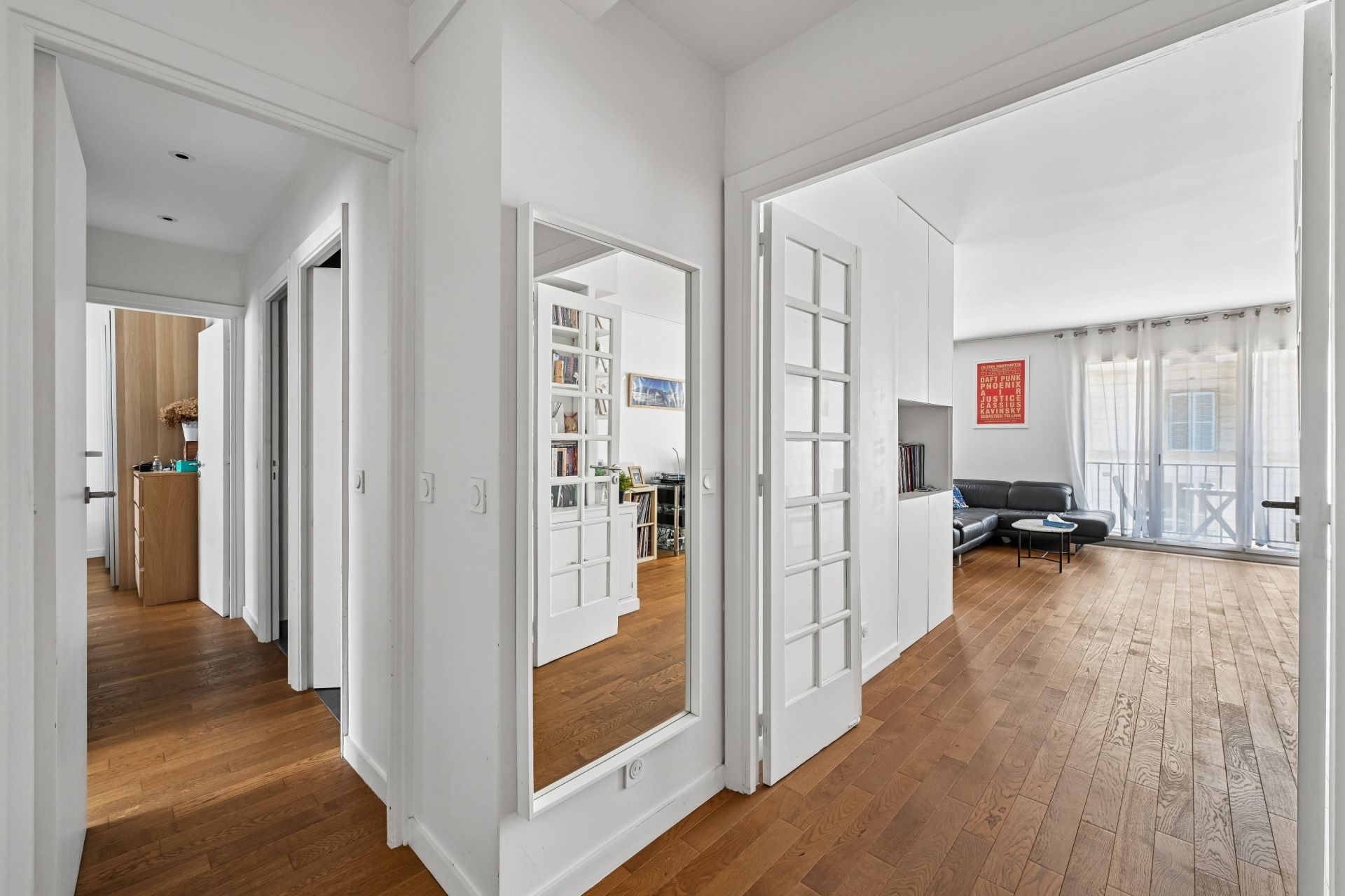 luxury apartment 5 Rooms for sale on NEUILLY SUR SEINE (92200)