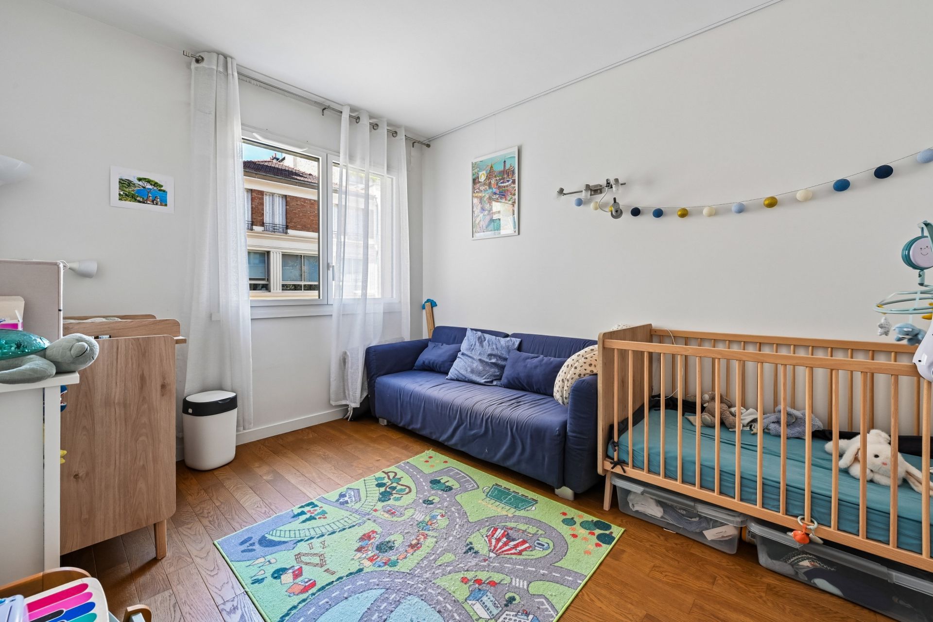 luxury apartment 5 Rooms for sale on NEUILLY SUR SEINE (92200)
