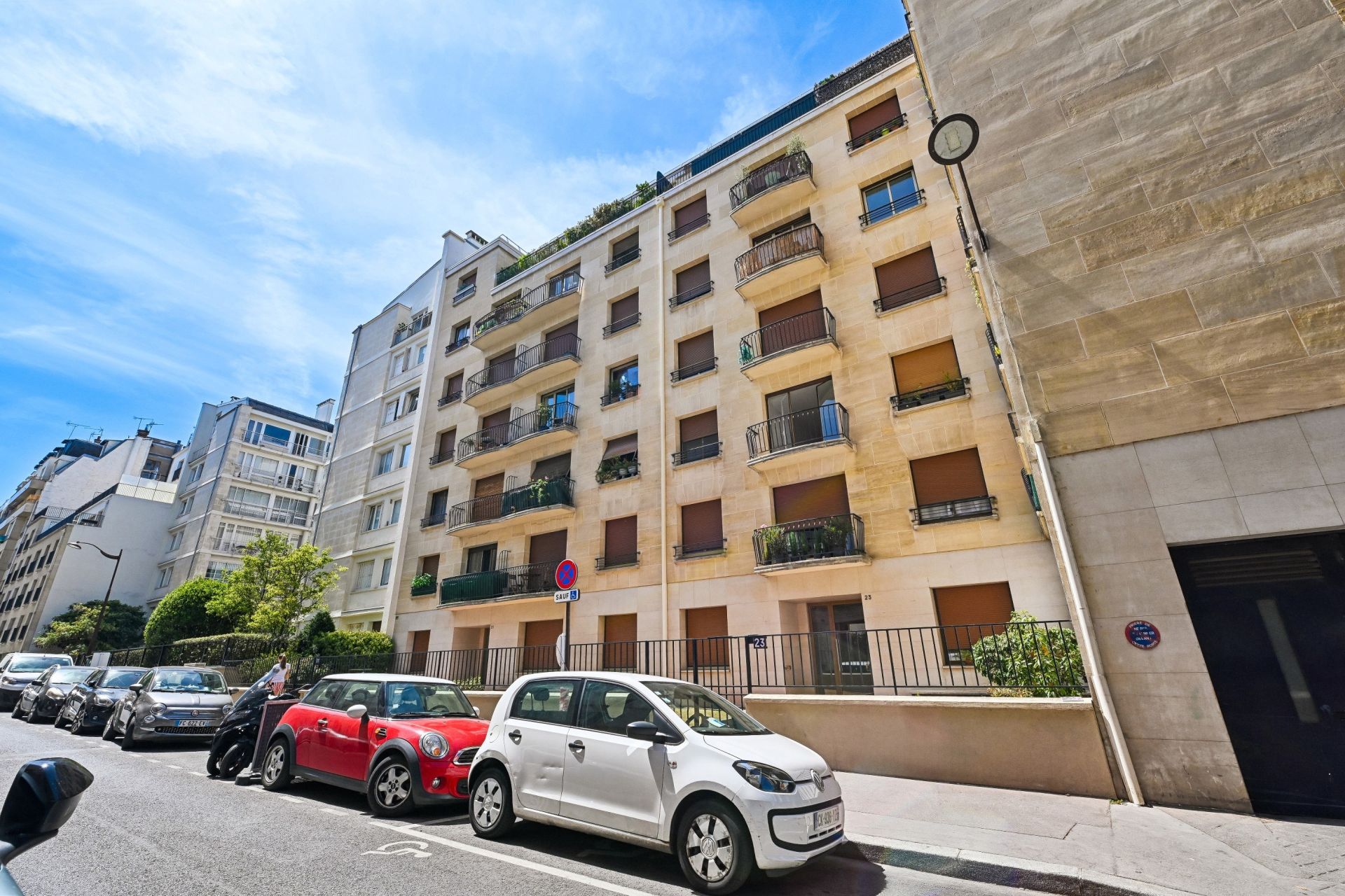 luxury apartment 5 Rooms for sale on NEUILLY SUR SEINE (92200)