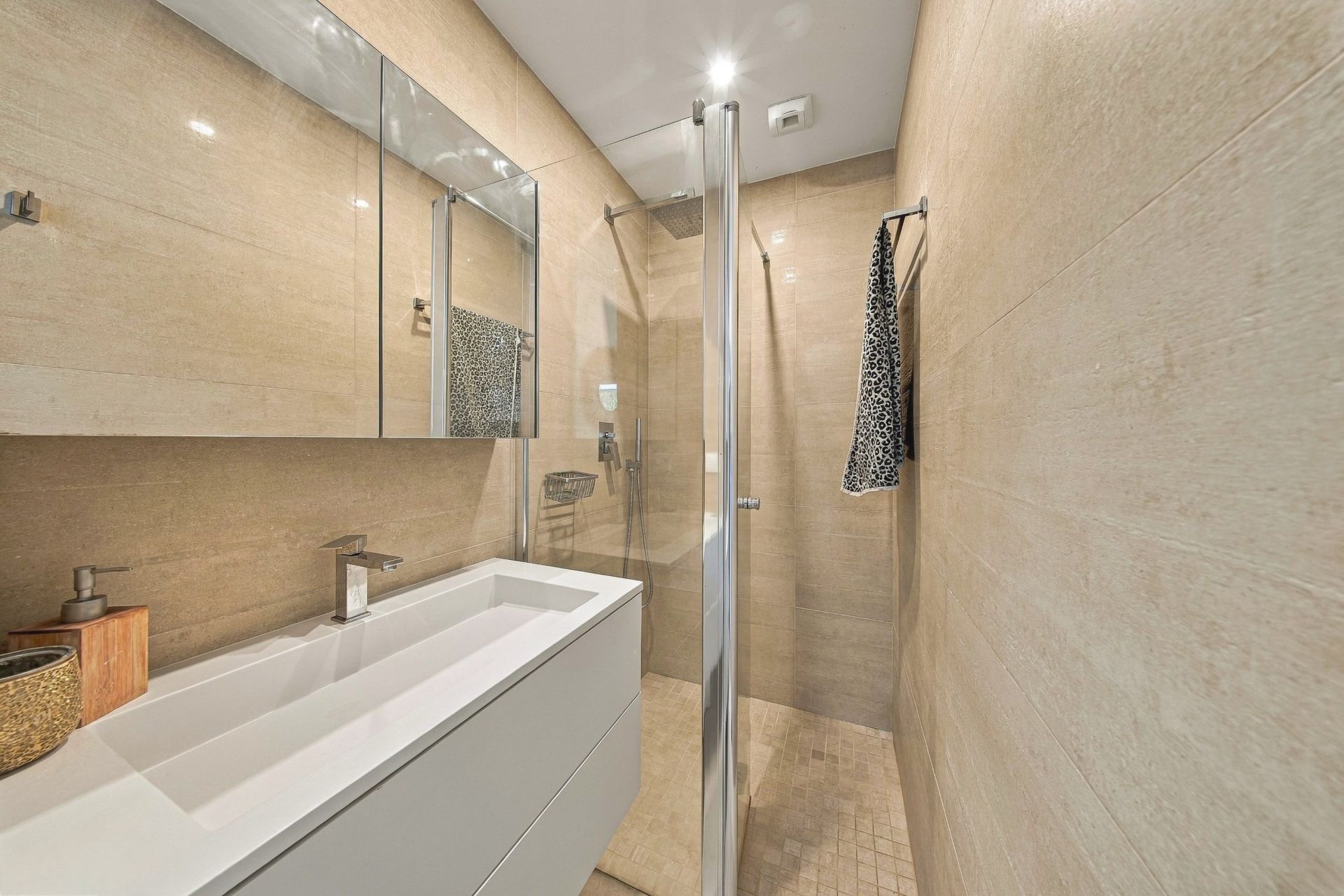 appartement de luxe 5 Pièces en vente sur DIVONNE LES BAINS (01220)