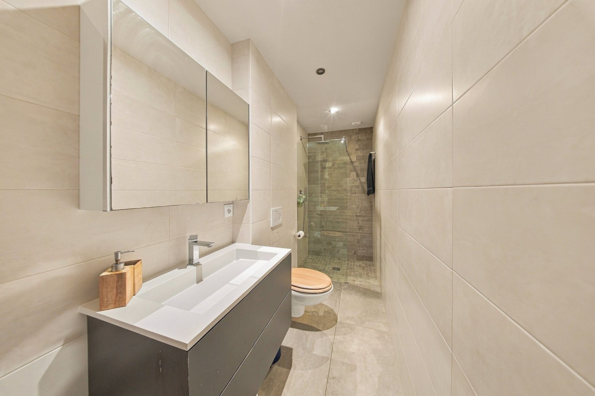 appartement de luxe 5 Pièces en vente sur DIVONNE LES BAINS (01220)