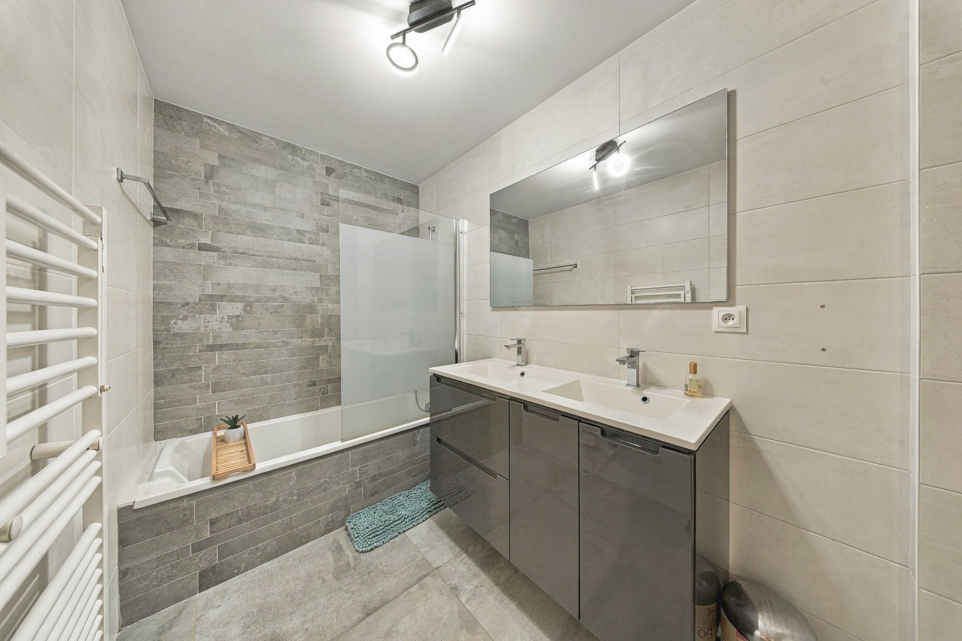 appartement de luxe 5 Pièces en vente sur DIVONNE LES BAINS (01220)