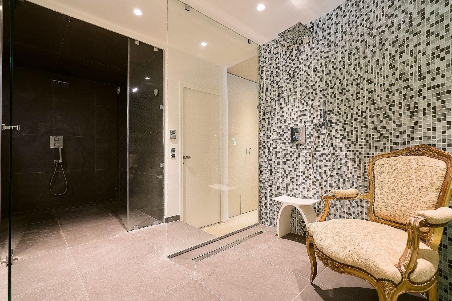 maison de luxe 13 Pièces en vente sur CROIX (59170)