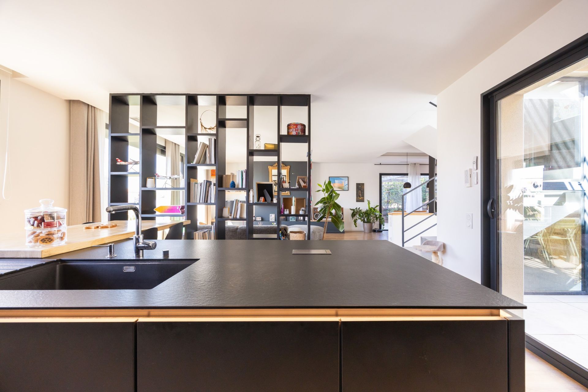 luxury house 5 Rooms for sale on PERPIGNAN (66000)