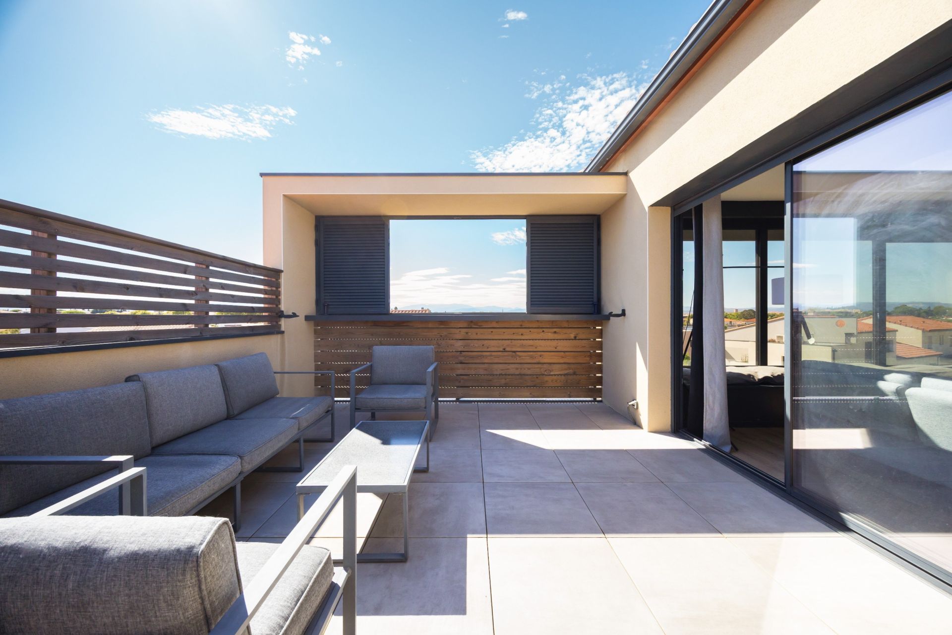 luxury house 5 Rooms for sale on PERPIGNAN (66000)