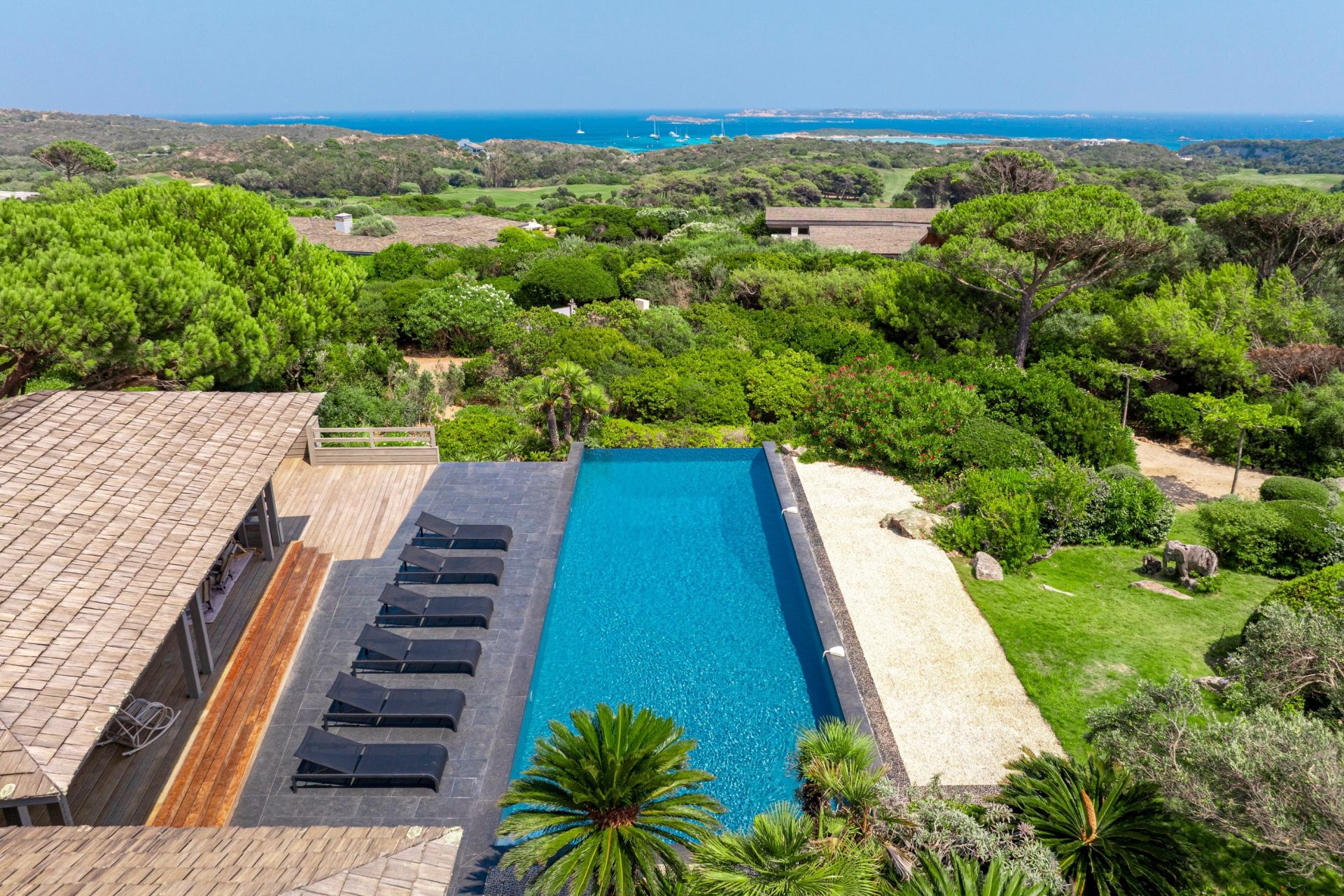 villa de luxe 9 Pièces en location saisonnière sur BONIFACIO (20169)