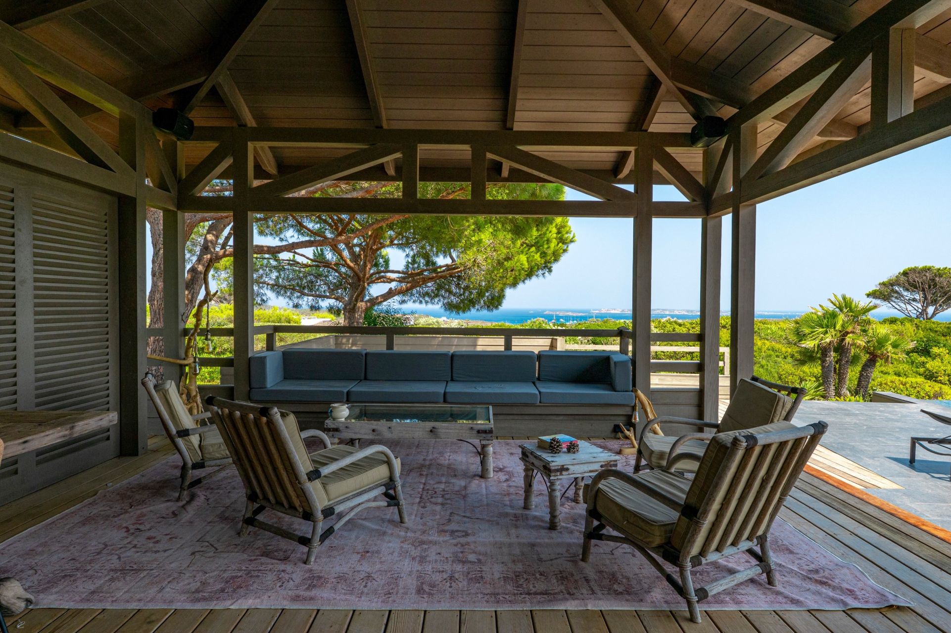 villa de luxe 9 Pièces en location saisonnière sur BONIFACIO (20169)