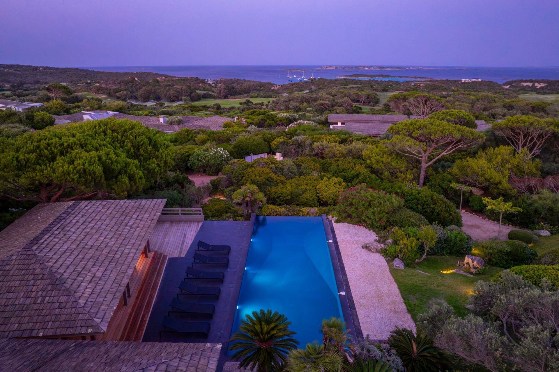 villa de luxe 9 Pièces en location saisonnière sur BONIFACIO (20169)