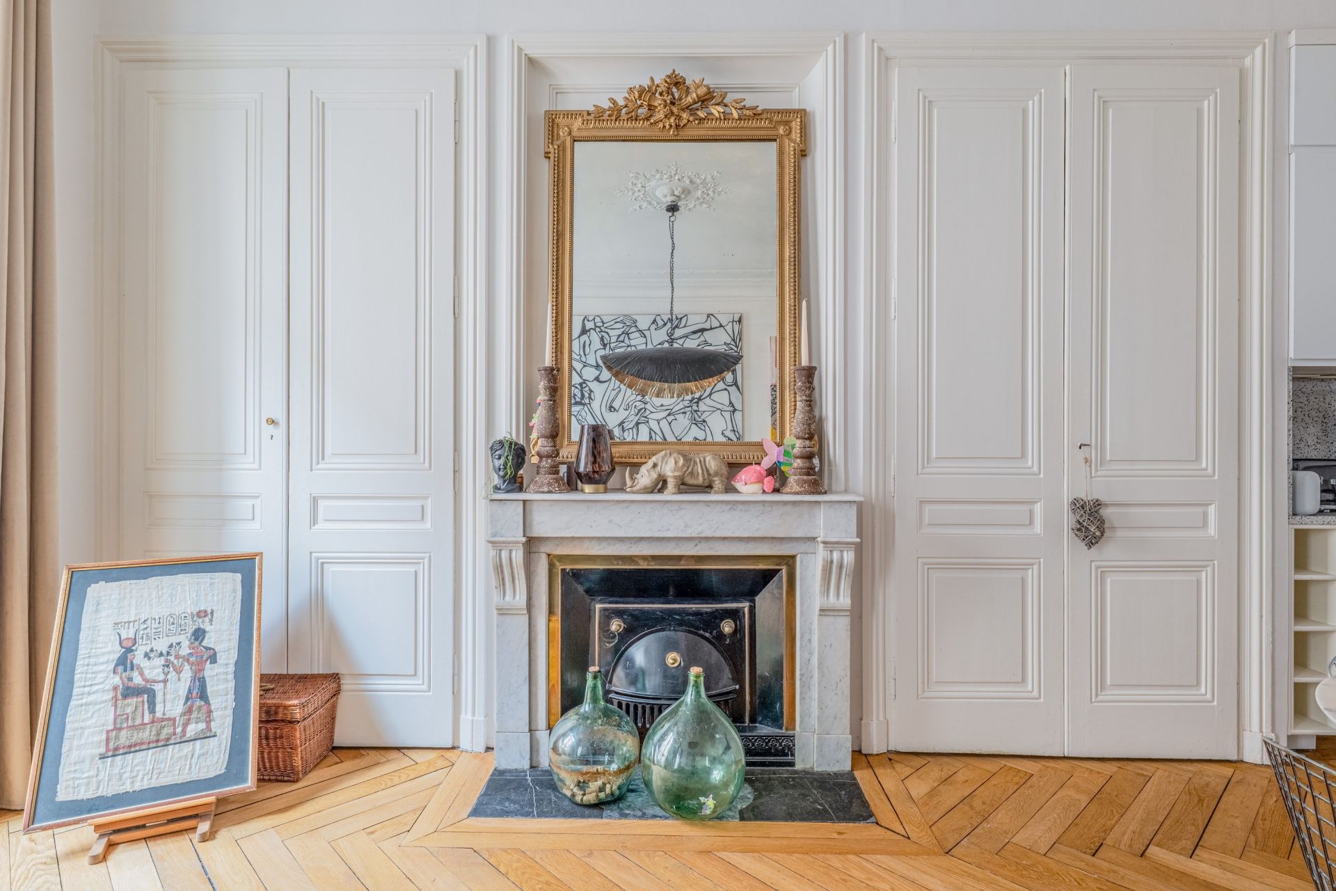 luxury apartment 4 Rooms for sale on LYON (69006)