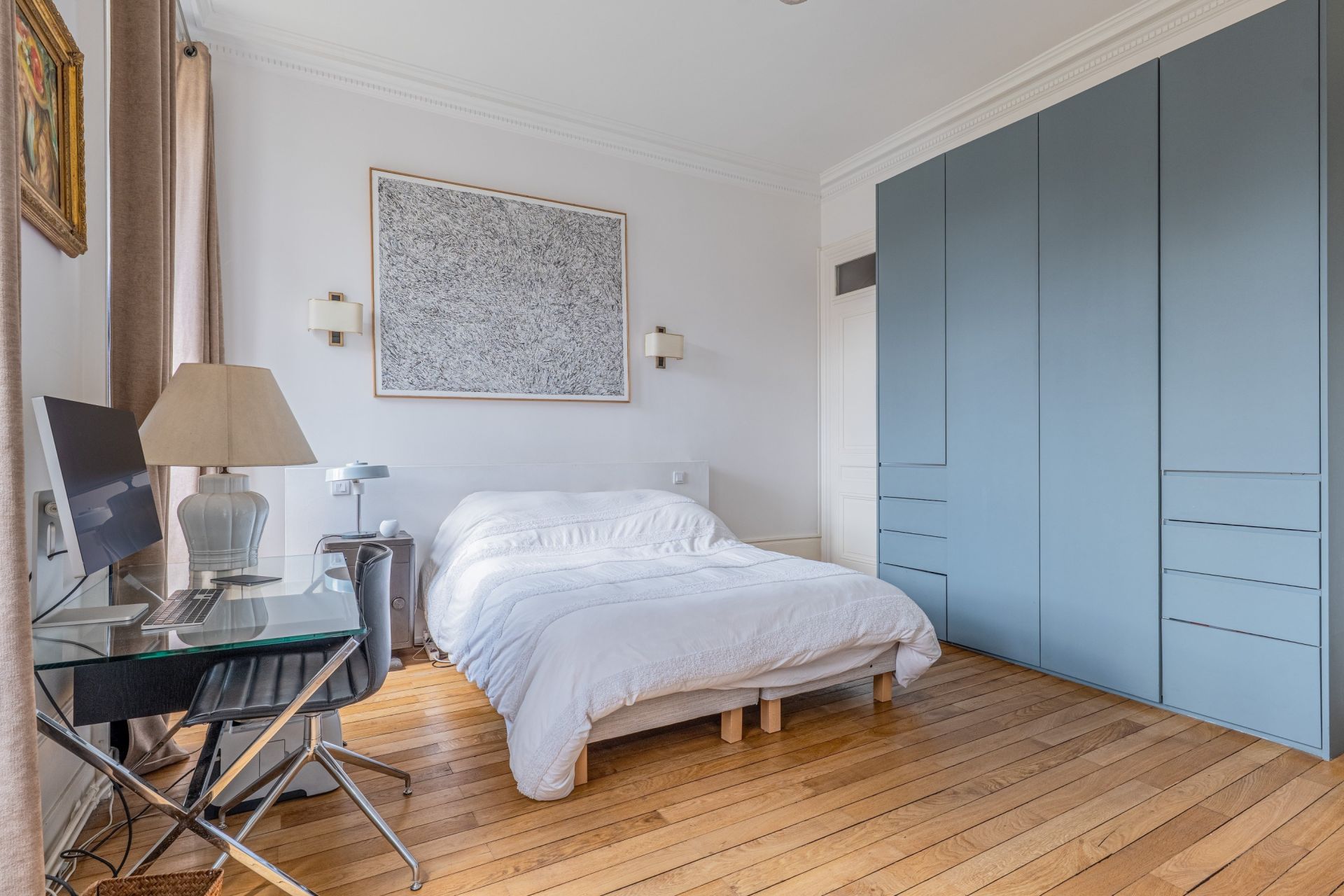 luxury apartment 4 Rooms for sale on LYON (69006)