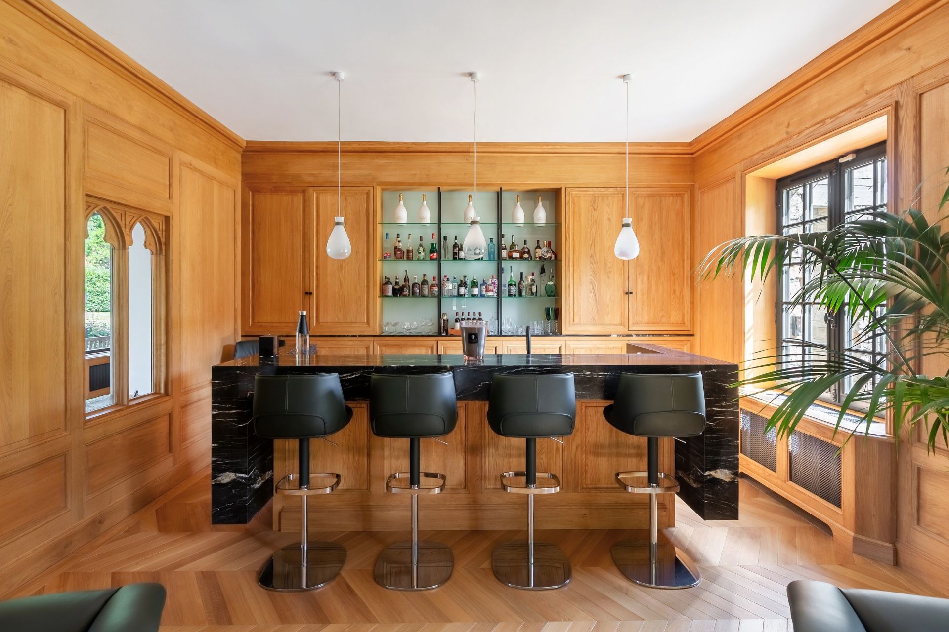 luxury property 20 Rooms for sale on BARBIZON (77630)