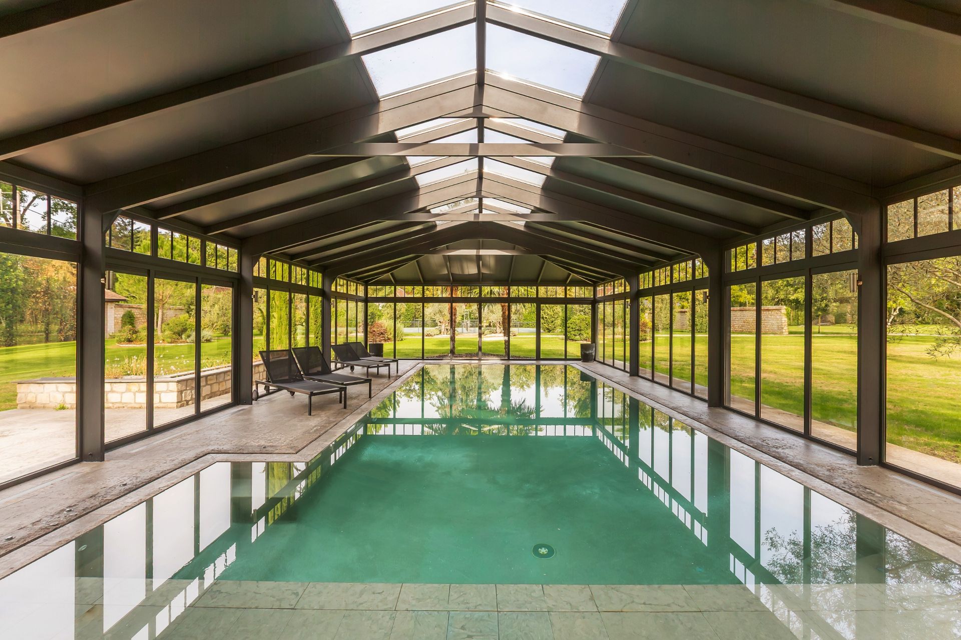 luxury property 20 Rooms for sale on BARBIZON (77630)
