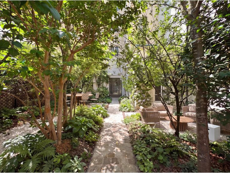hôtel particulier 13 Pièces en vente sur PARIS (75006)