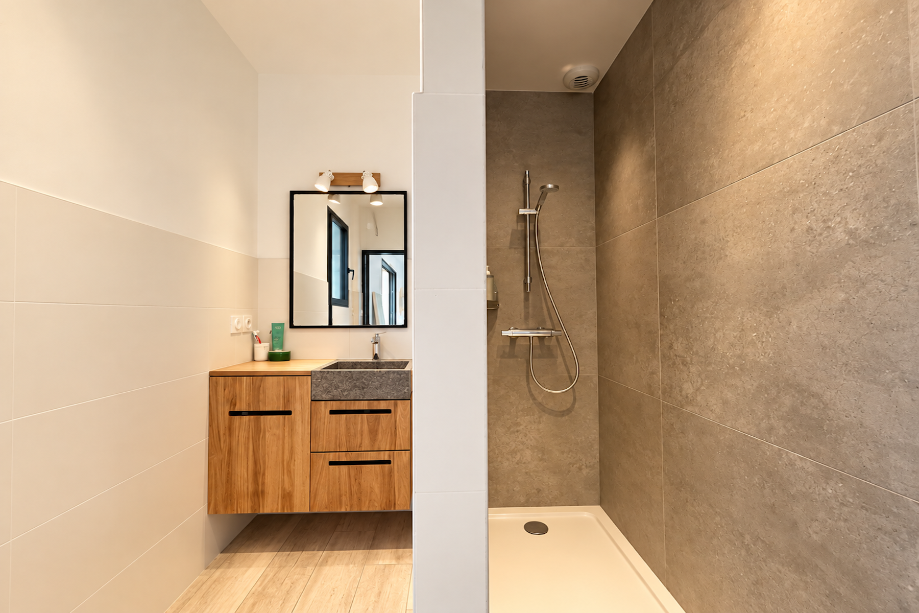 maison contemporaine 6 Pièces en vente sur UZES (30700)
