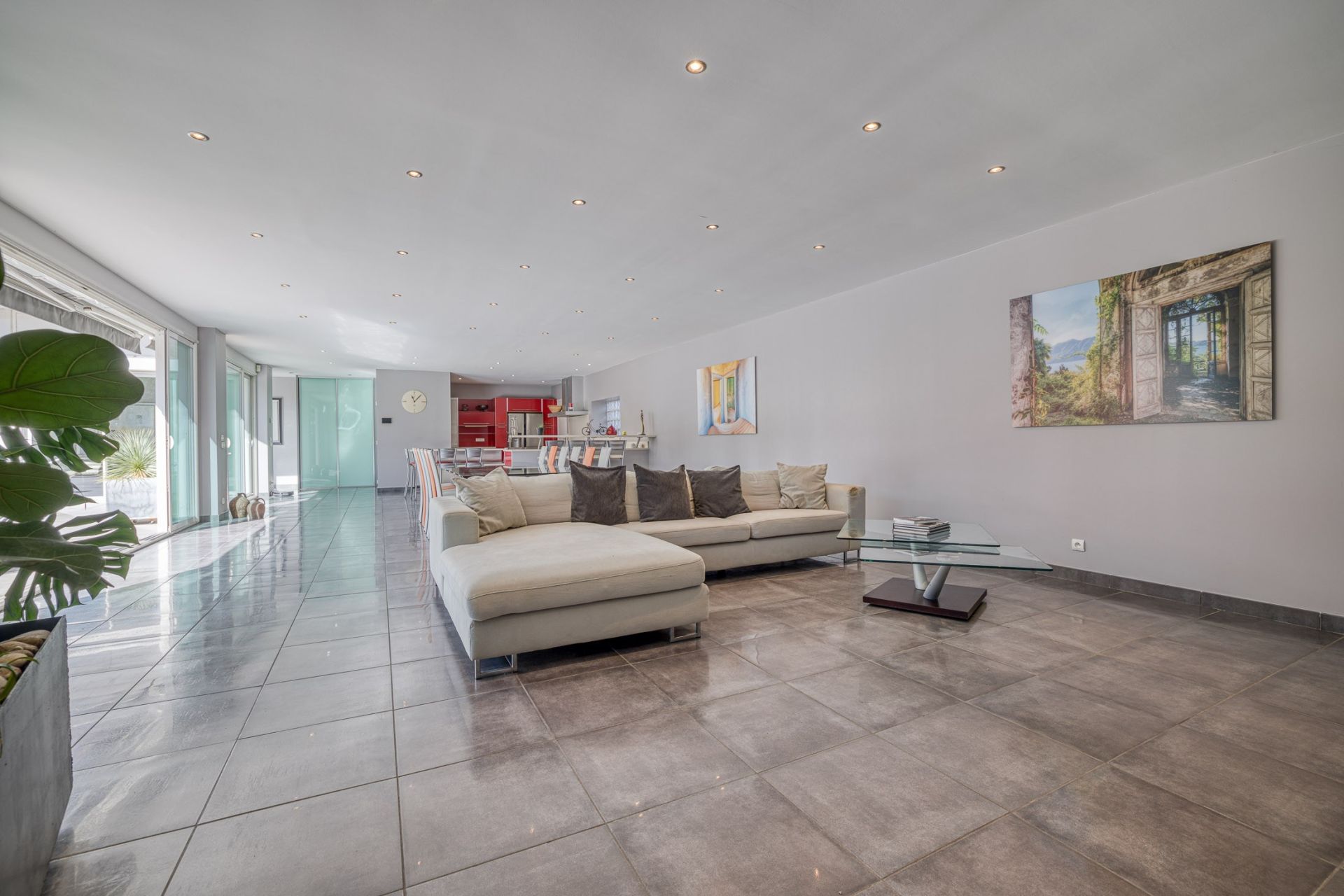 luxury house 9 Rooms for sale on CULOZ BEON (01350)