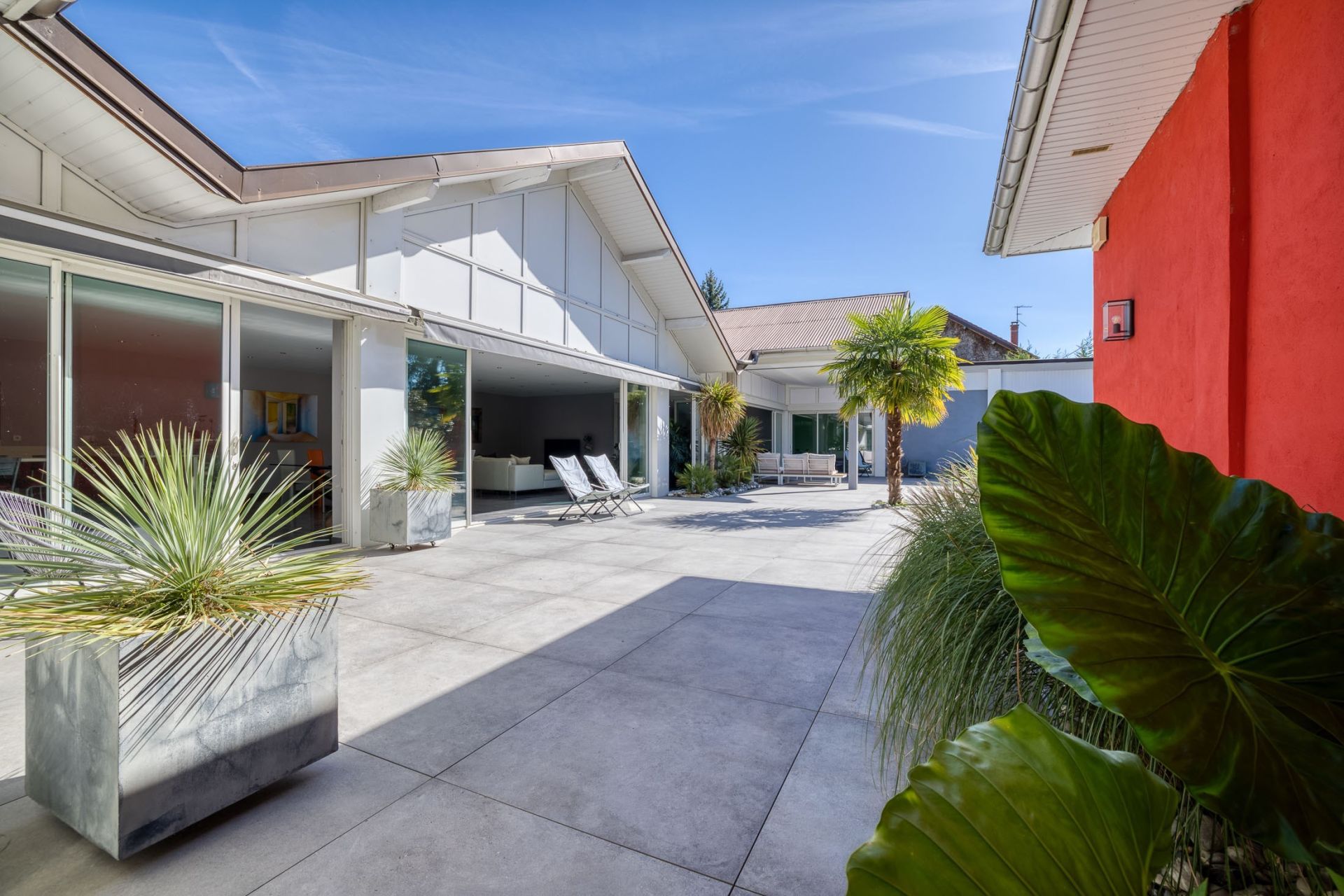 luxury house 9 Rooms for sale on CULOZ BEON (01350)