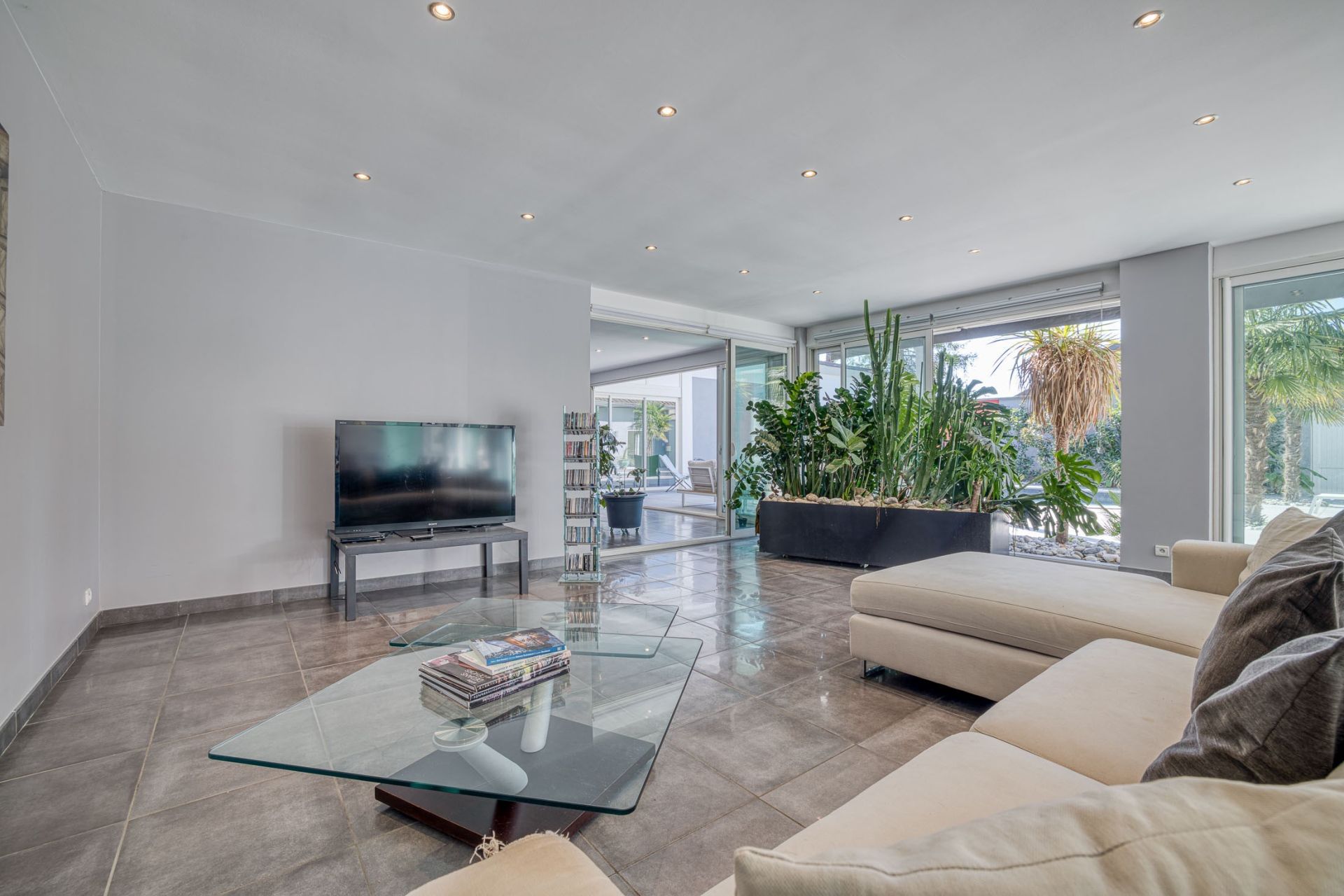 luxury house 9 Rooms for sale on CULOZ BEON (01350)